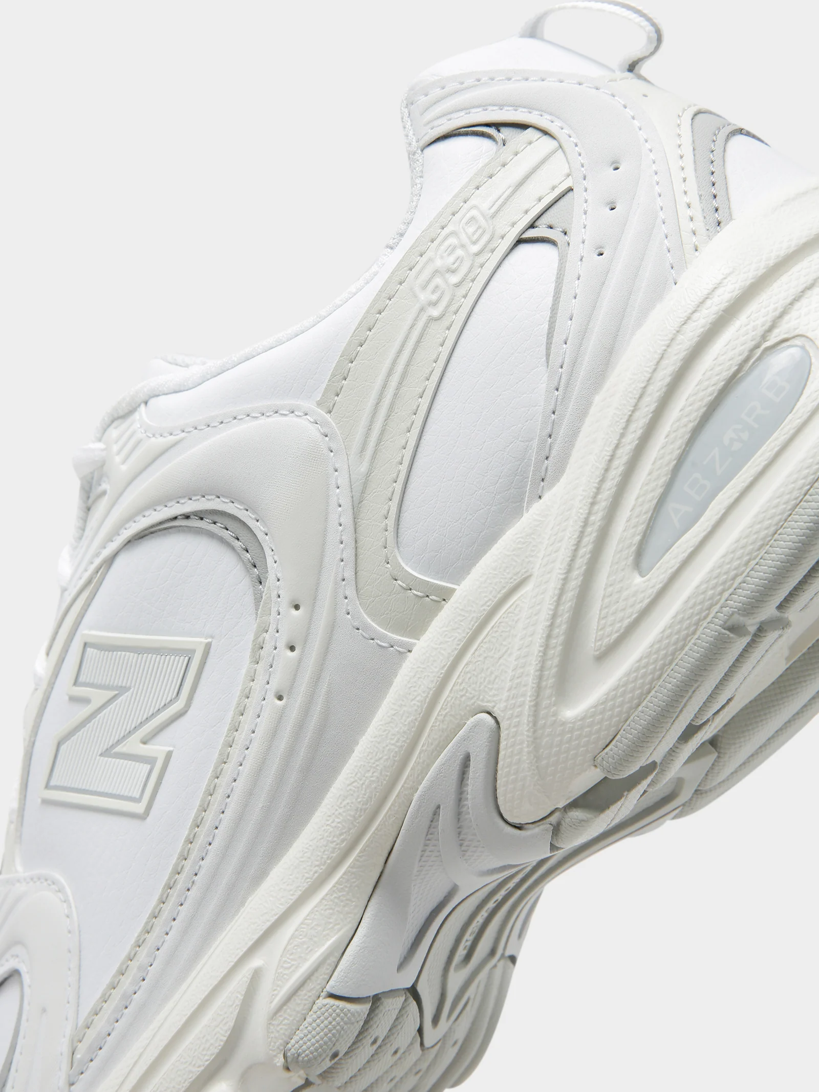 Unisex 530 Sneakers - Image 5