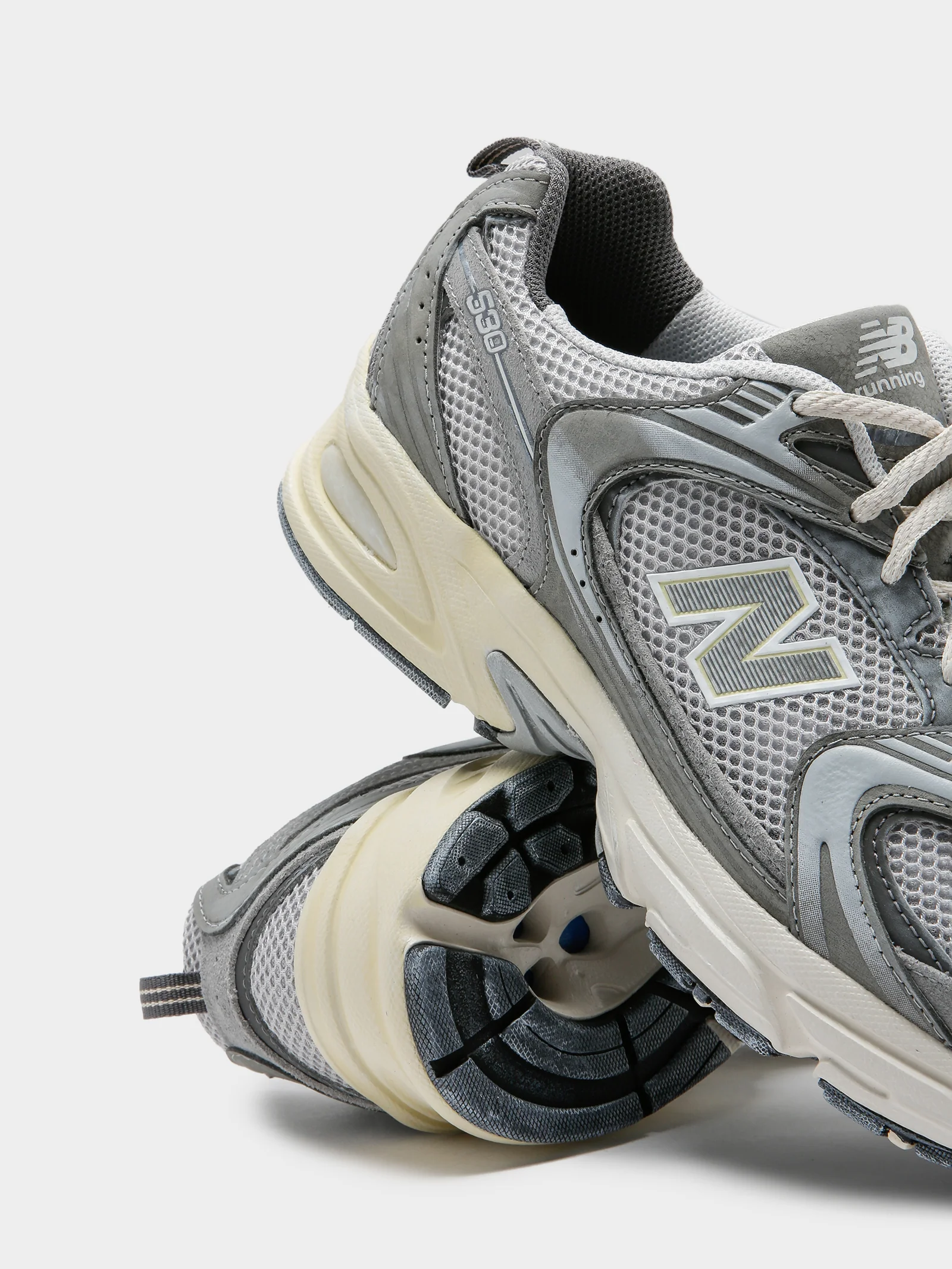 Unisex 530 Sneakers - Image 6
