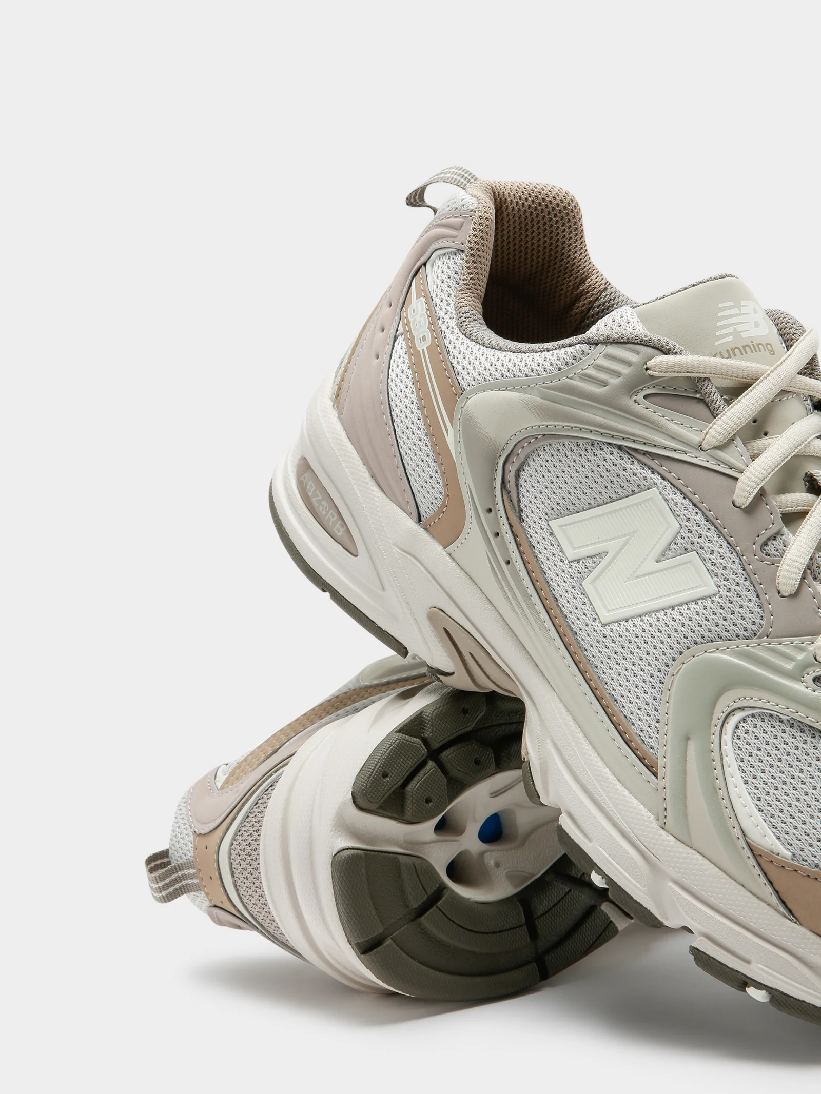 Unisex 530 Sneakers - Image 5