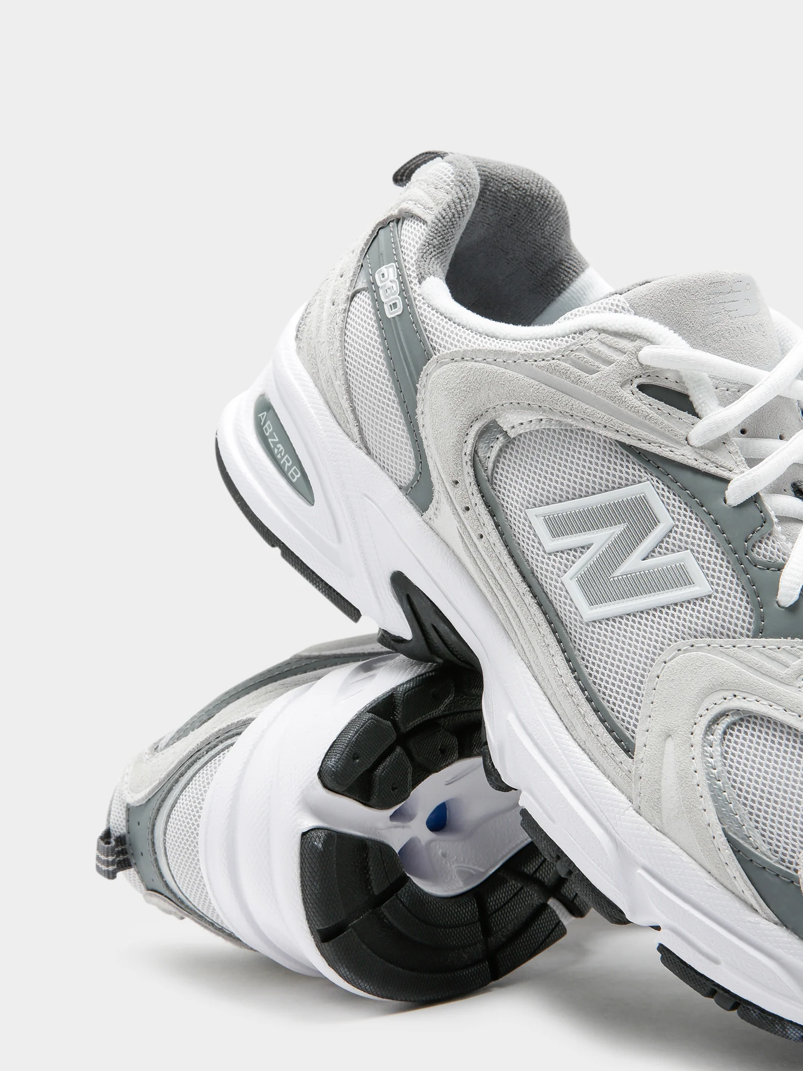 Unisex 530 Sneakers - Image 6