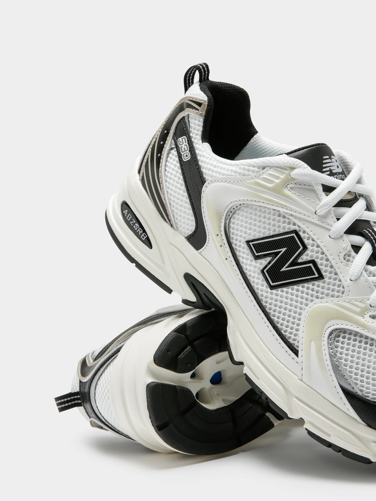 Unisex 530 Sneakers - Image 4