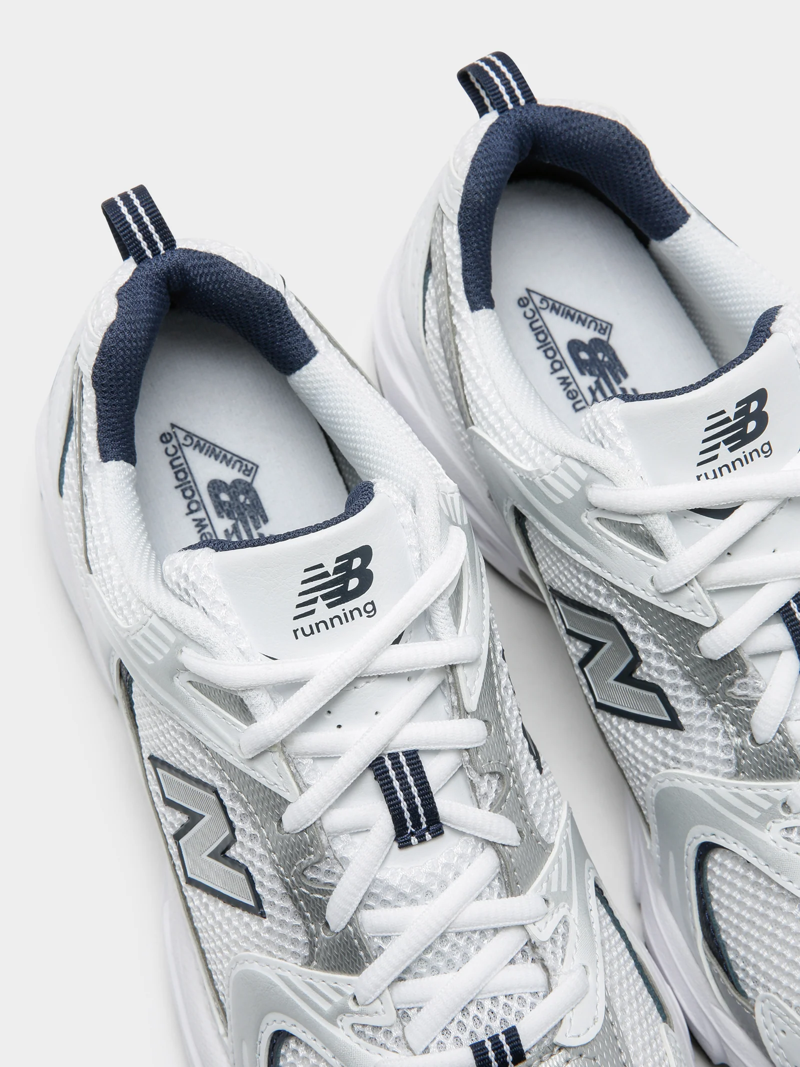 Unisex 530 Sneakers - Image 3