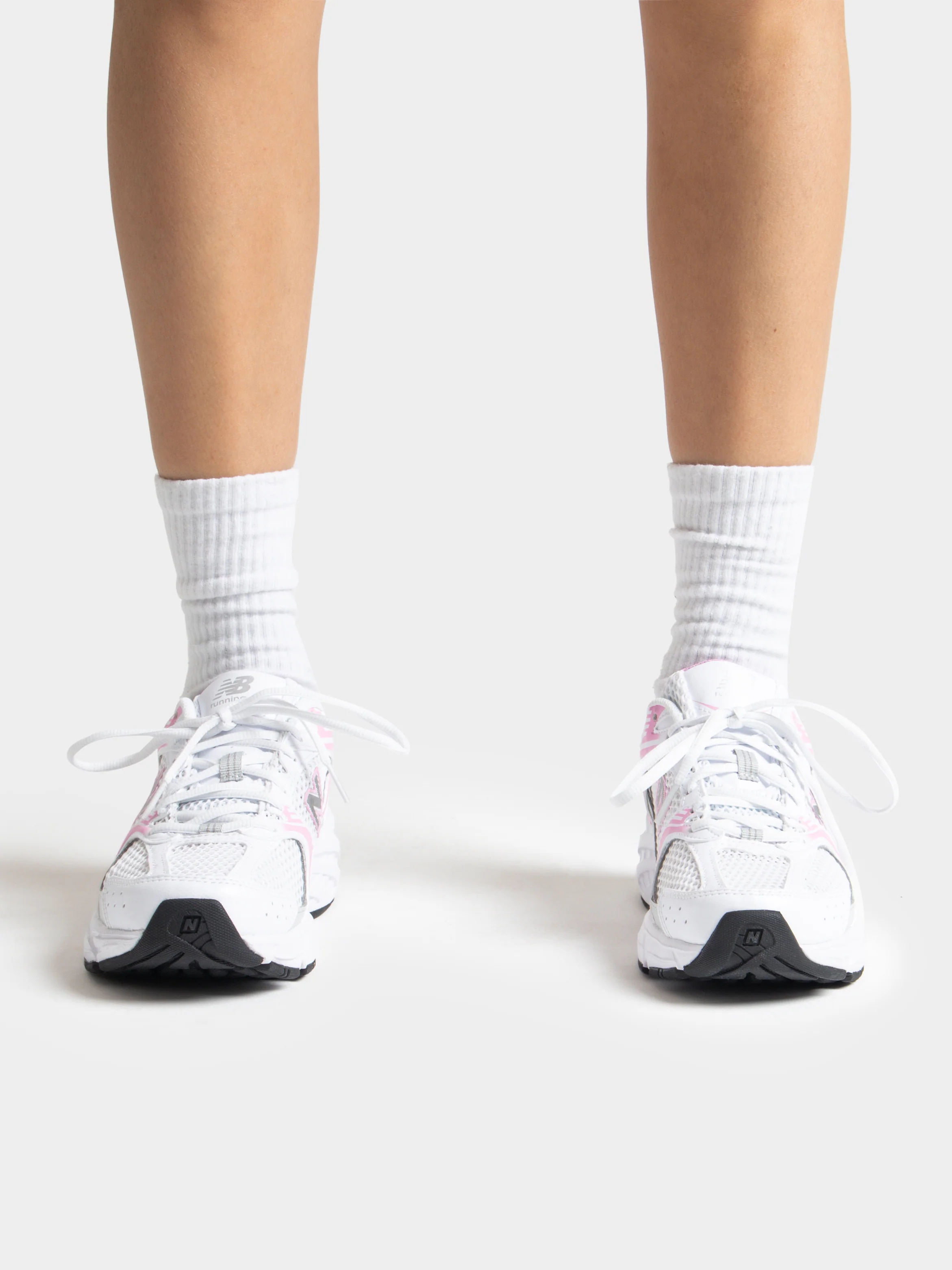 Unisex 530 Sneakers - Image 10