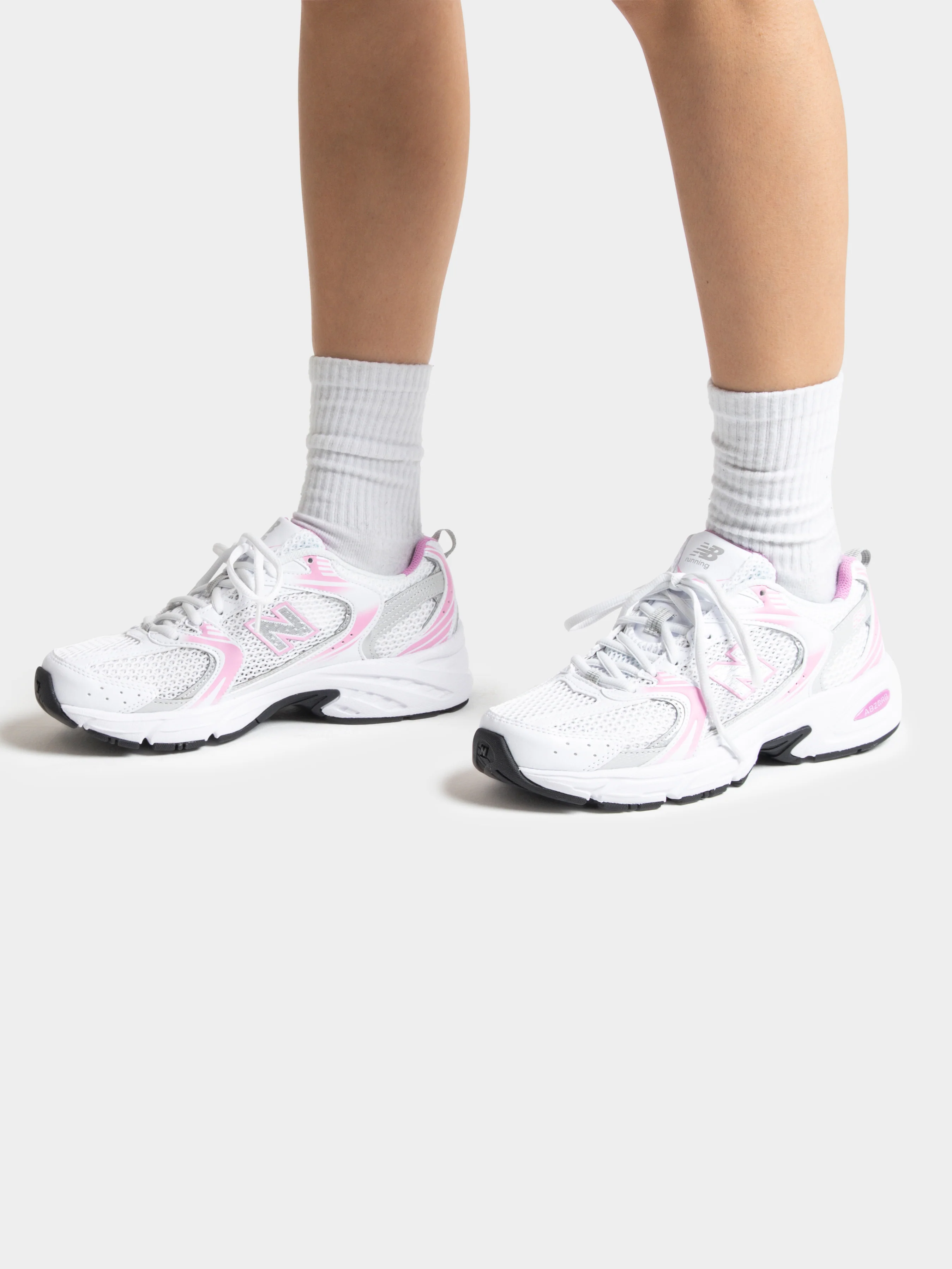 Unisex 530 Sneakers - Image 8