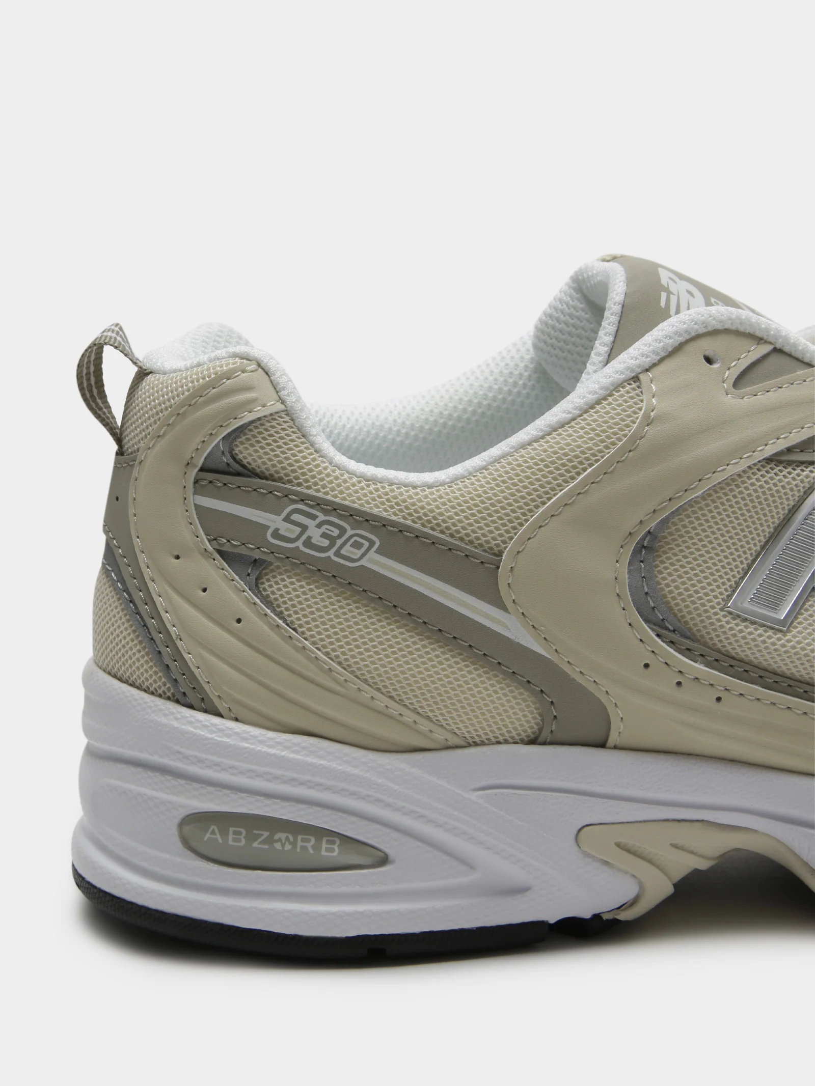 Unisex 530 Sneakers - Image 5