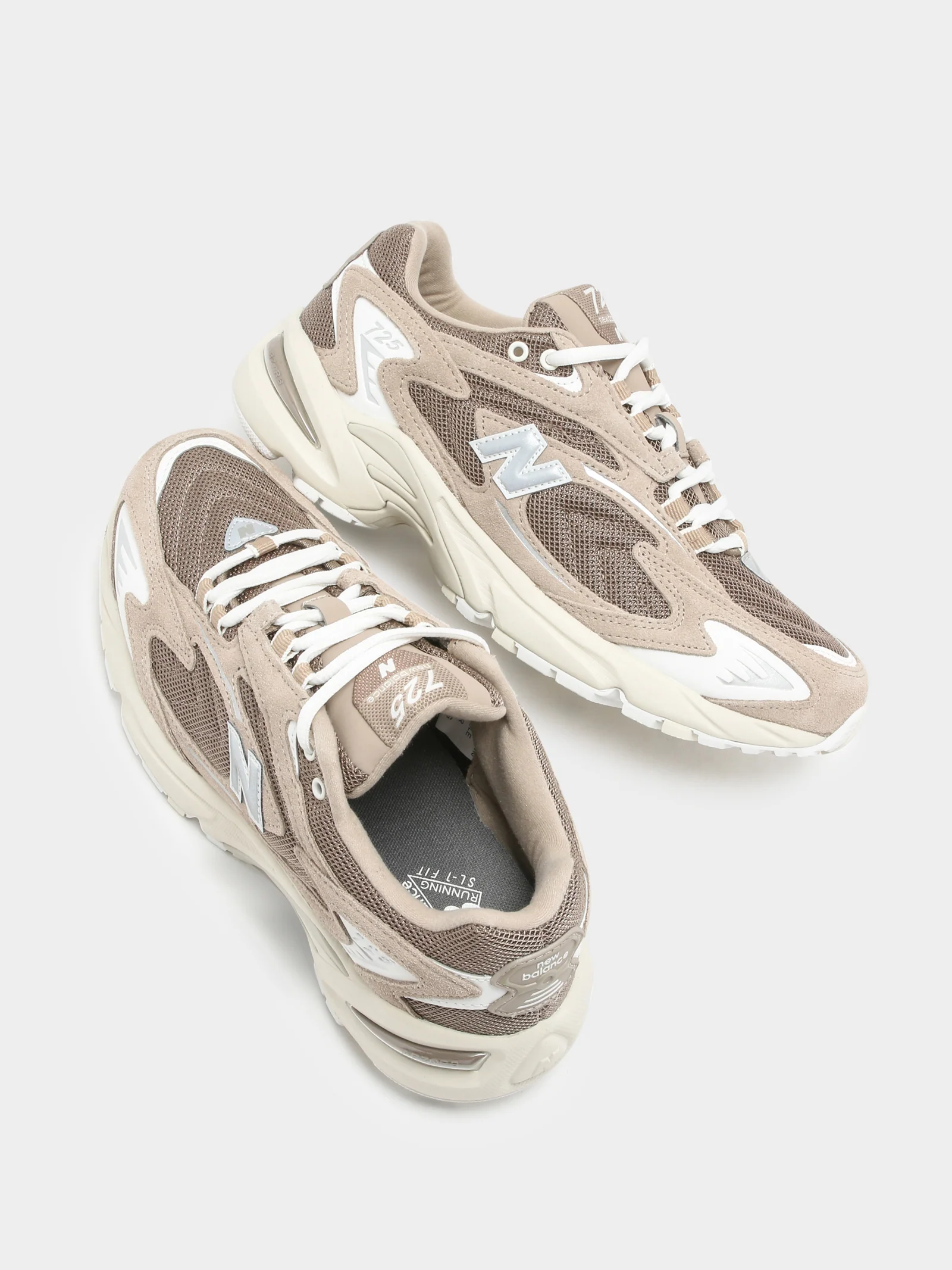 Unisex 725 Sneakers - Image 2