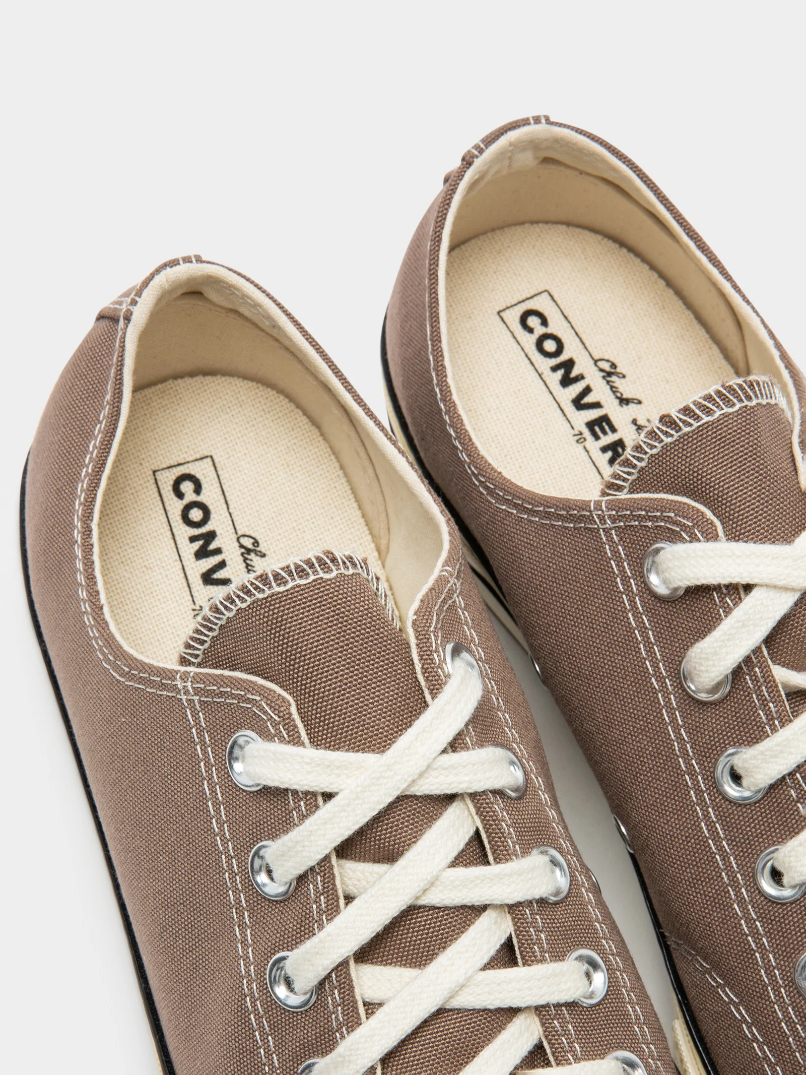 Unisex Chuck 70 Ox Low Sneakers - Image 3