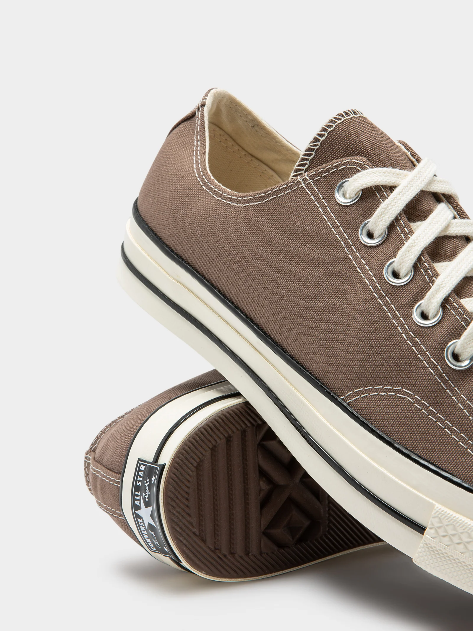 Unisex Chuck 70 Ox Low Sneakers - Image 5