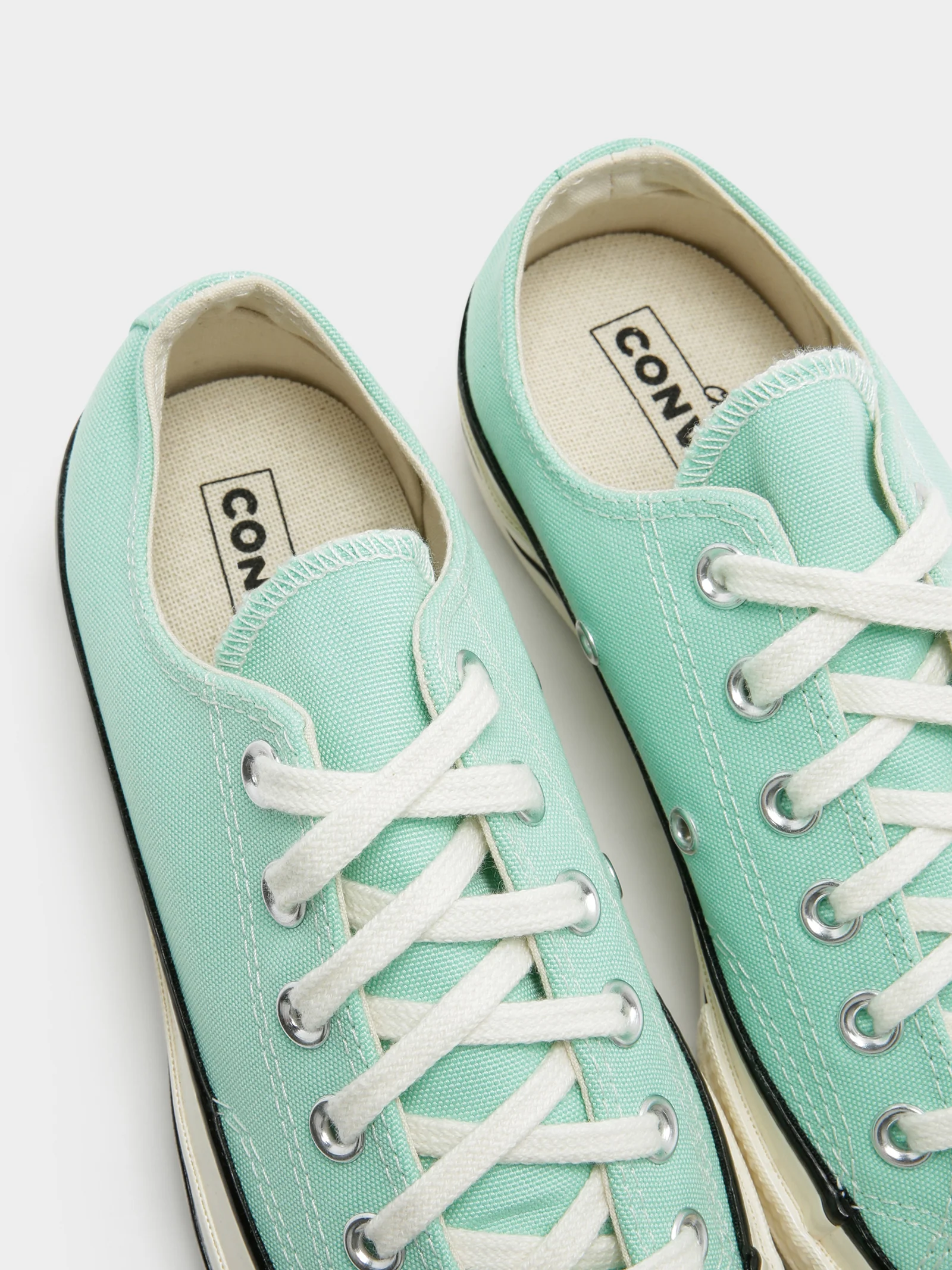 Unisex Chuck 70 Ox Low Sneakers - Image 3