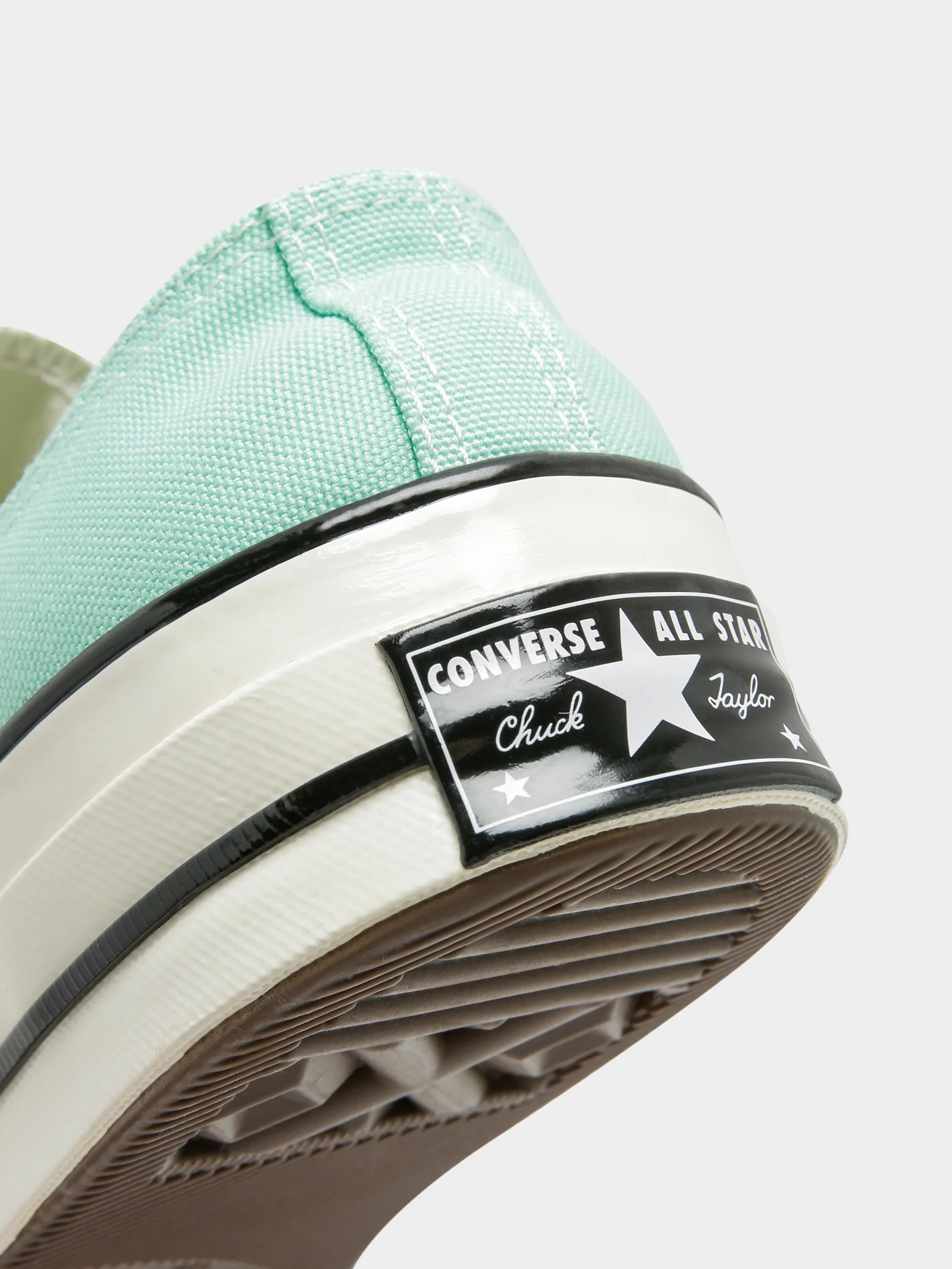 Unisex Chuck 70 Ox Low Sneakers - Image 4