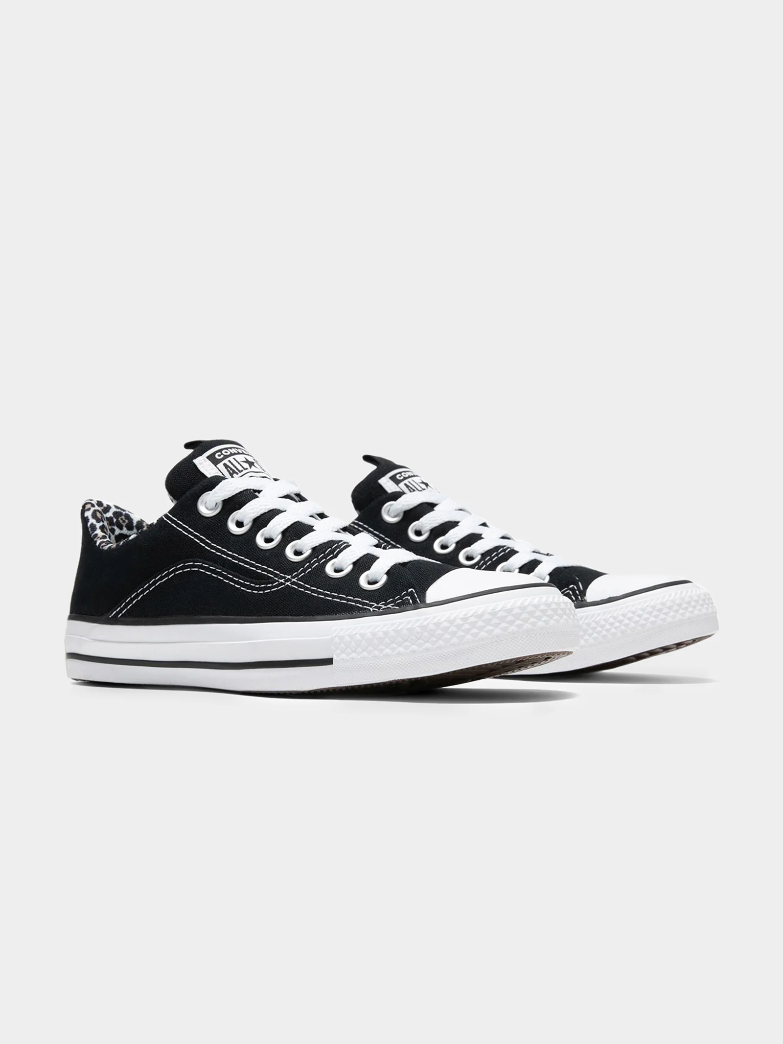Unisex Chuck Taylor All Star Low Sneakers - Image 2