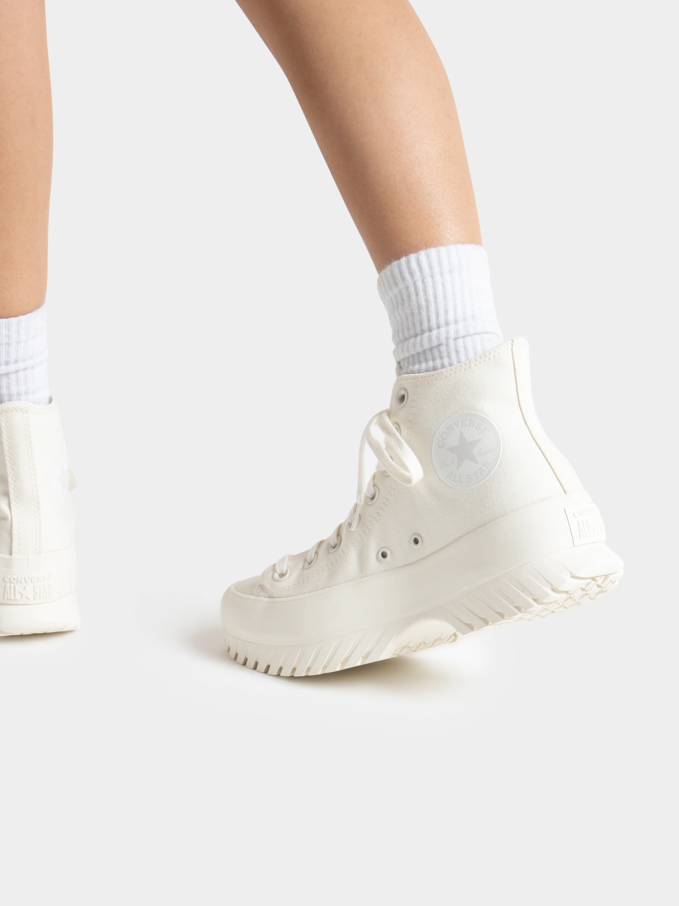 Unisex Chuck Taylor All Star Lugged 2.0 High Top Sneakers - Image 8