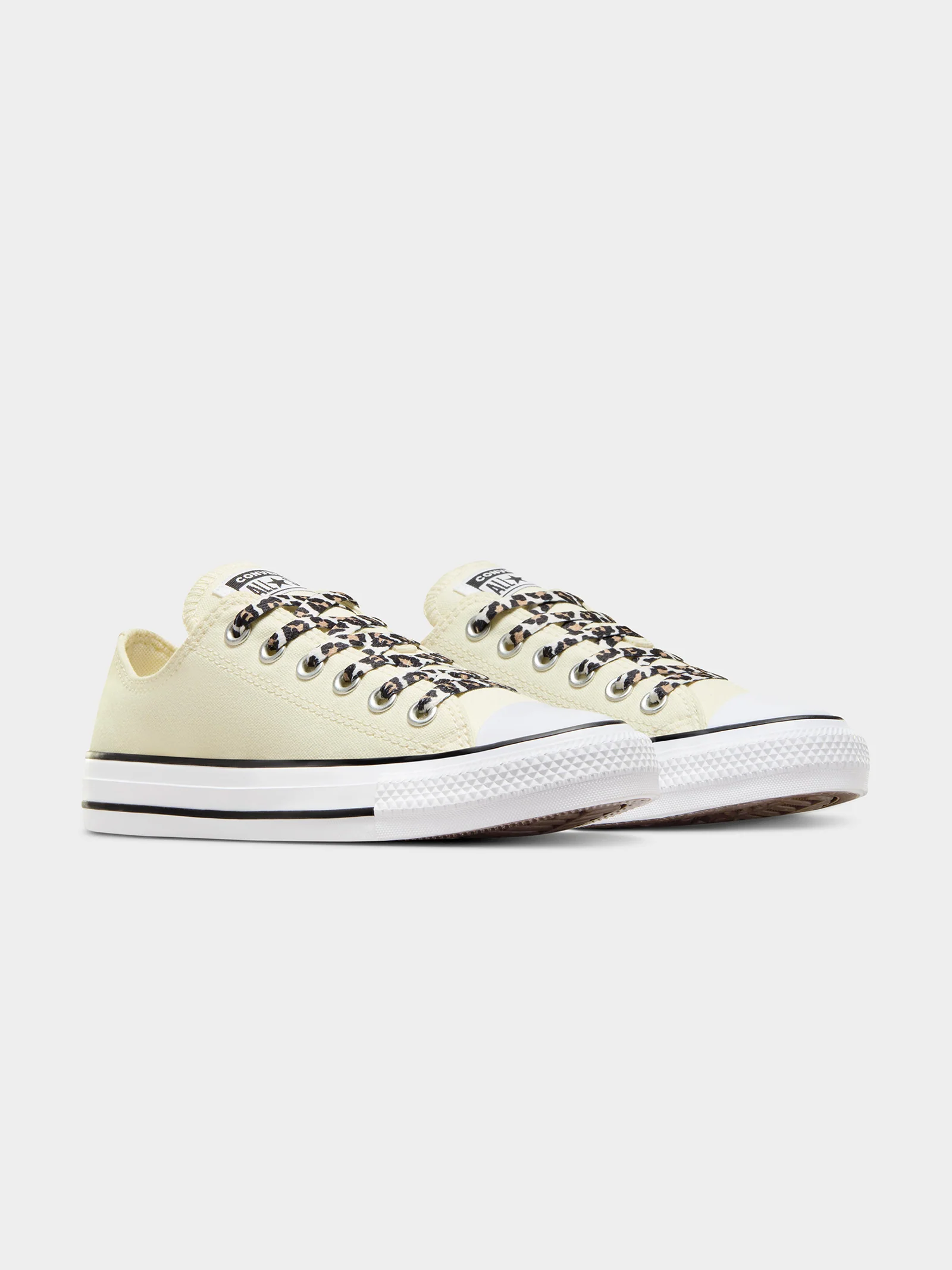 Womens Chuck Taylor All Star Sneakers - Image 3