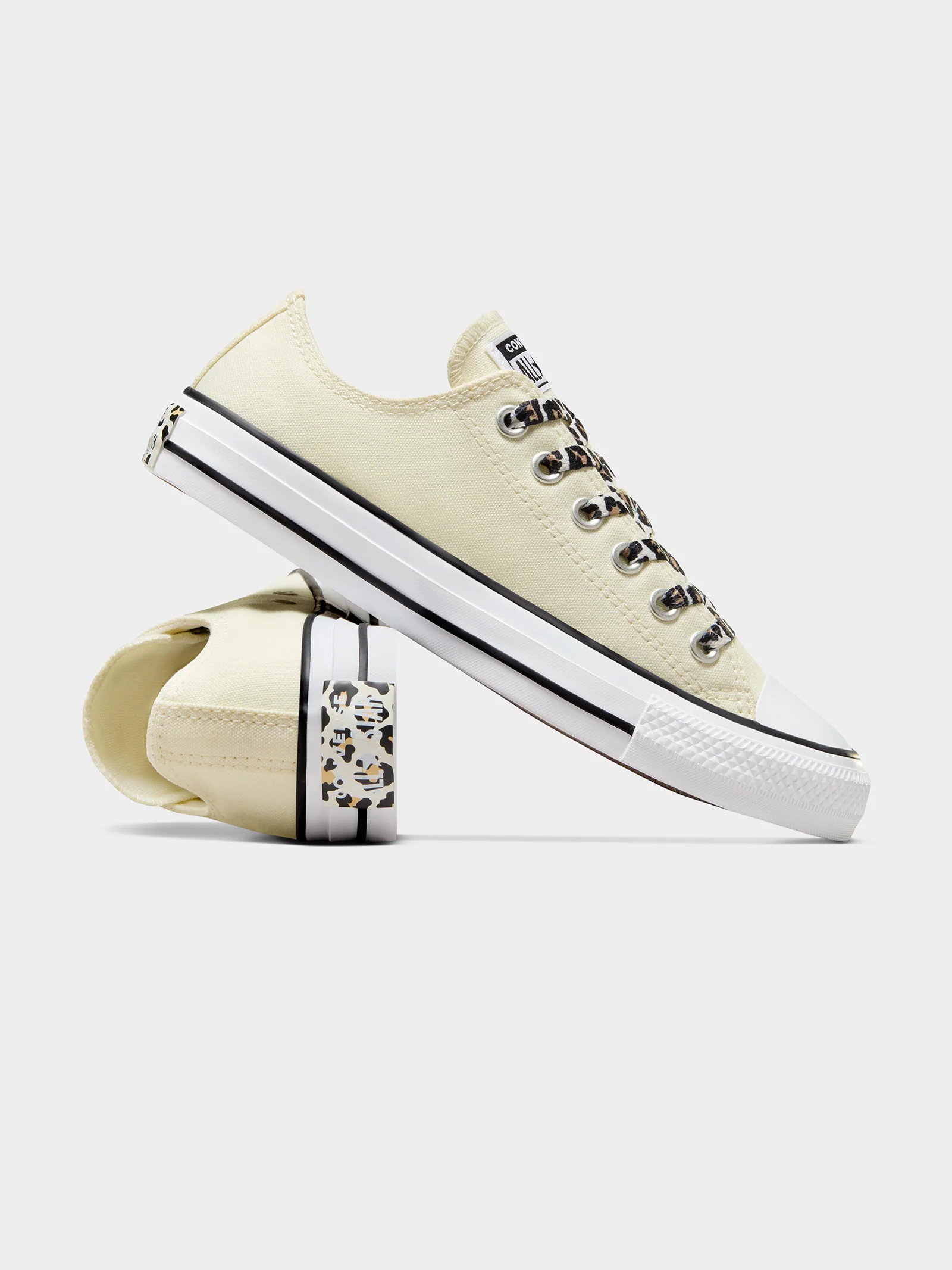 Womens Chuck Taylor All Star Sneakers - Image 4