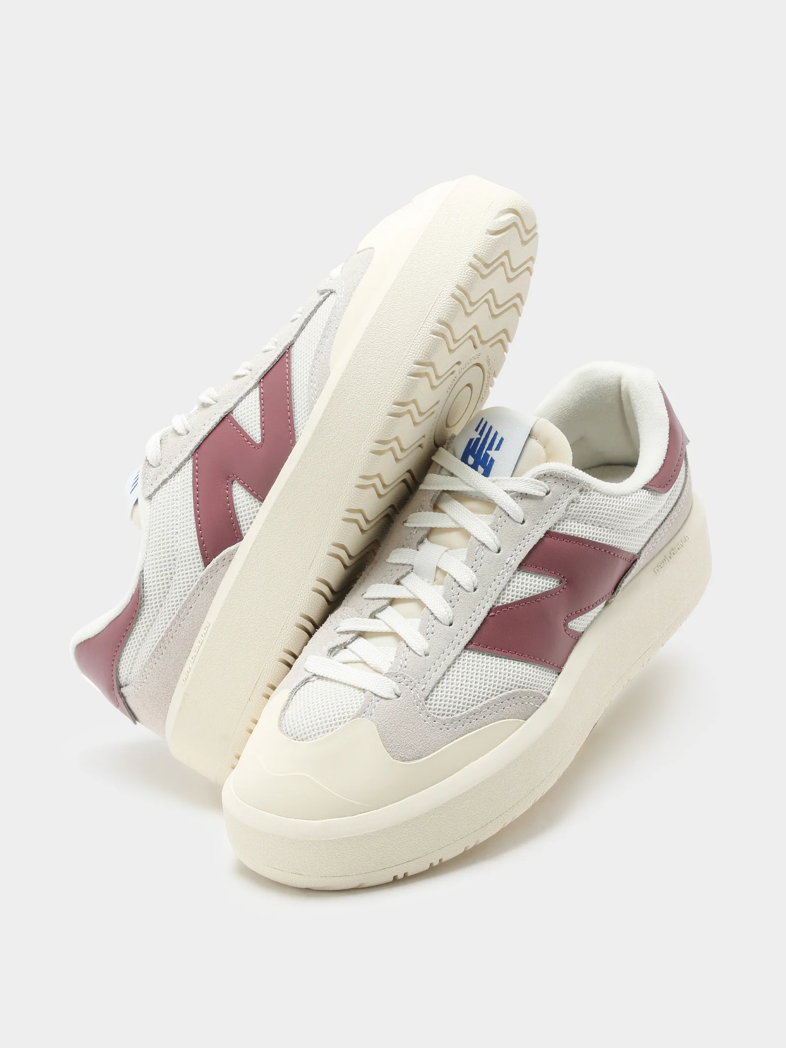 Unisex CT302 Platform Sneakers - Image 2