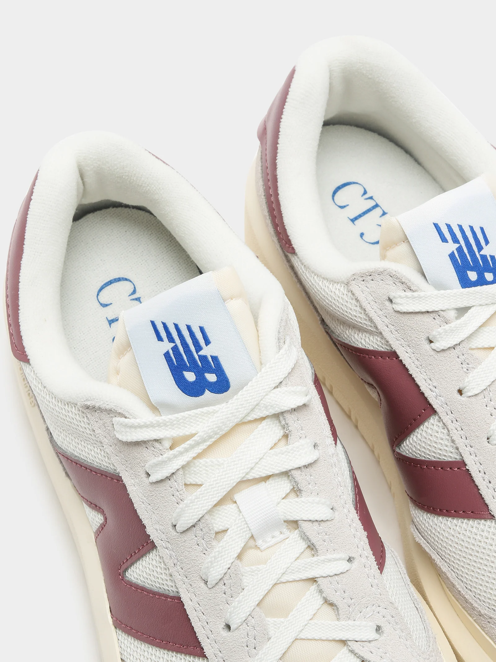 Unisex CT302 Platform Sneakers - Image 3