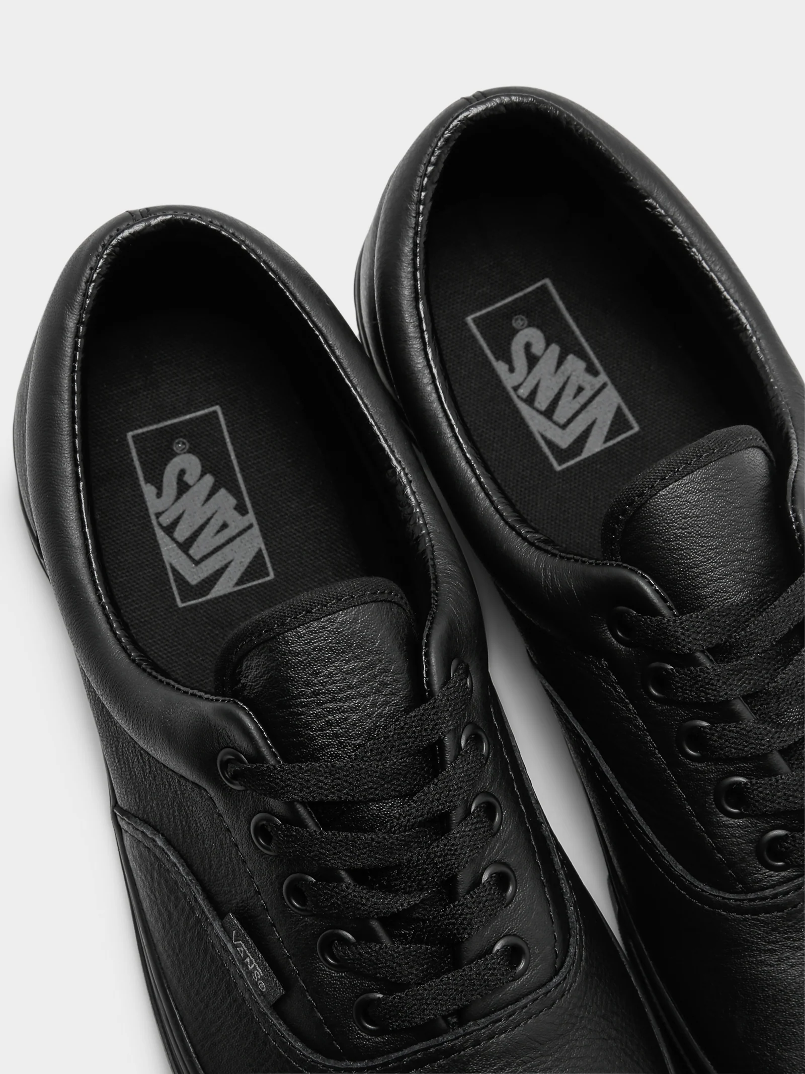 Unisex Era Leather Sneakers - Image 3