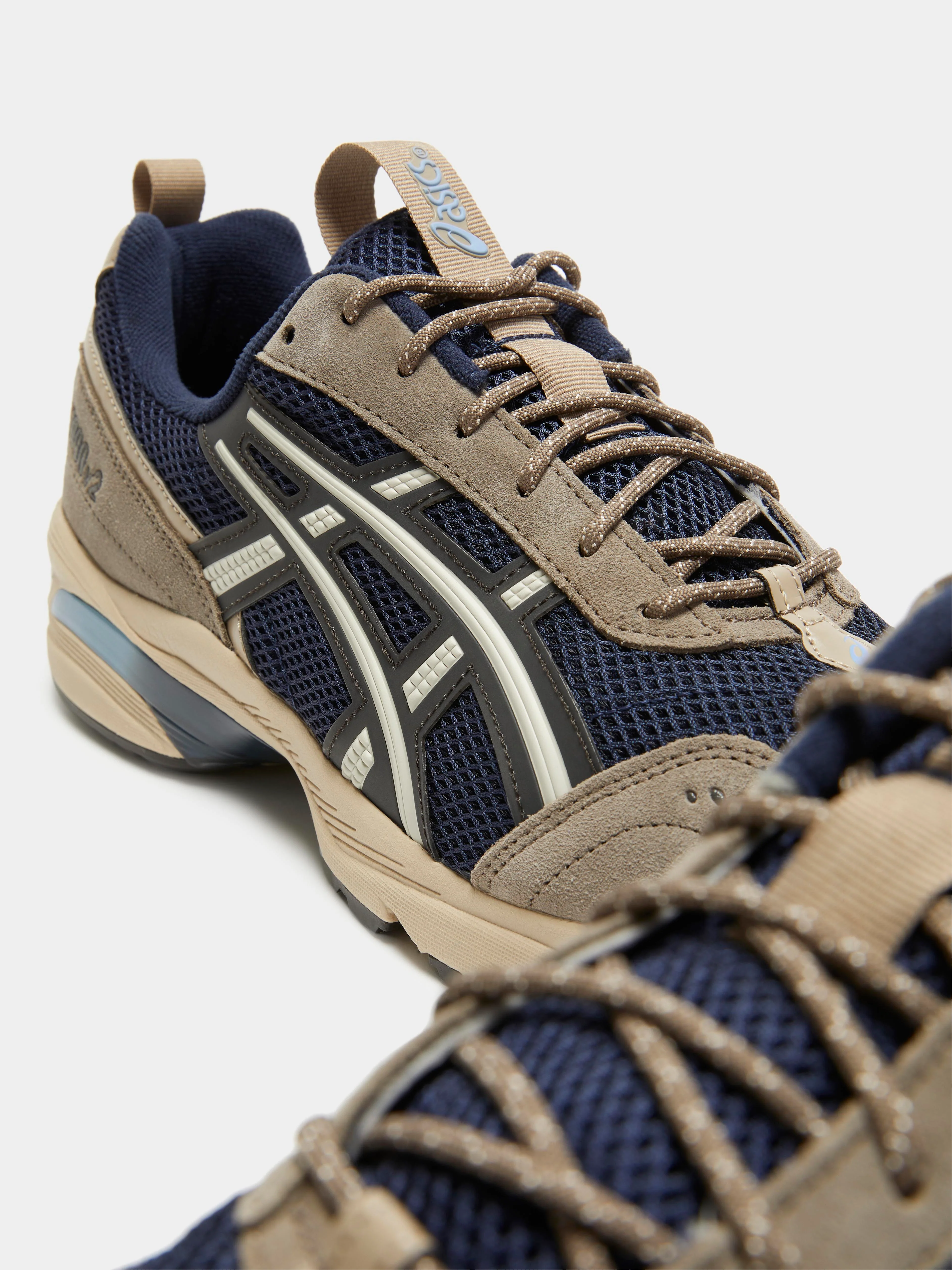 Unisex Gel 1090v2 Runners - Image 4