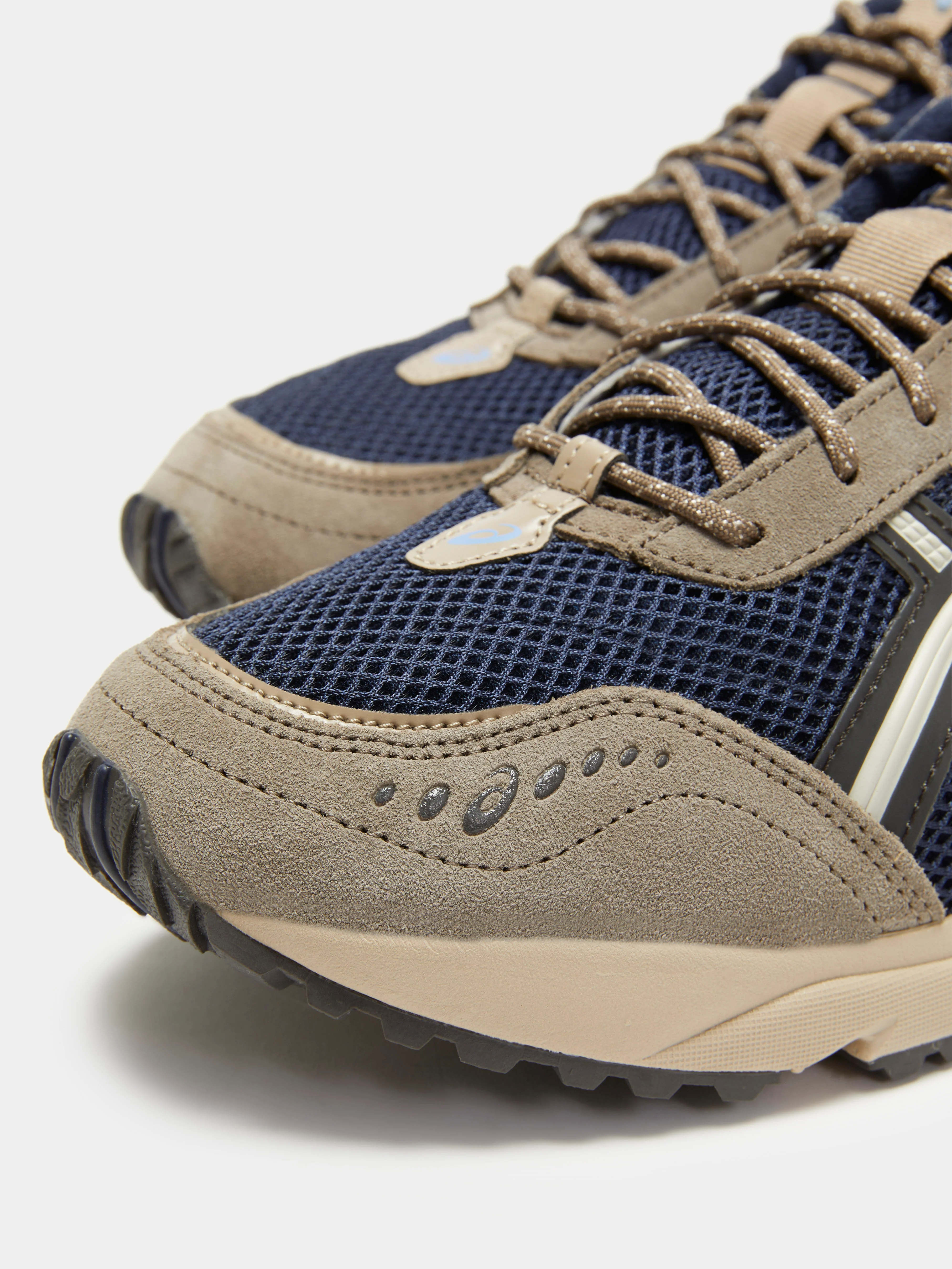 Unisex Gel 1090v2 Runners - Image 5