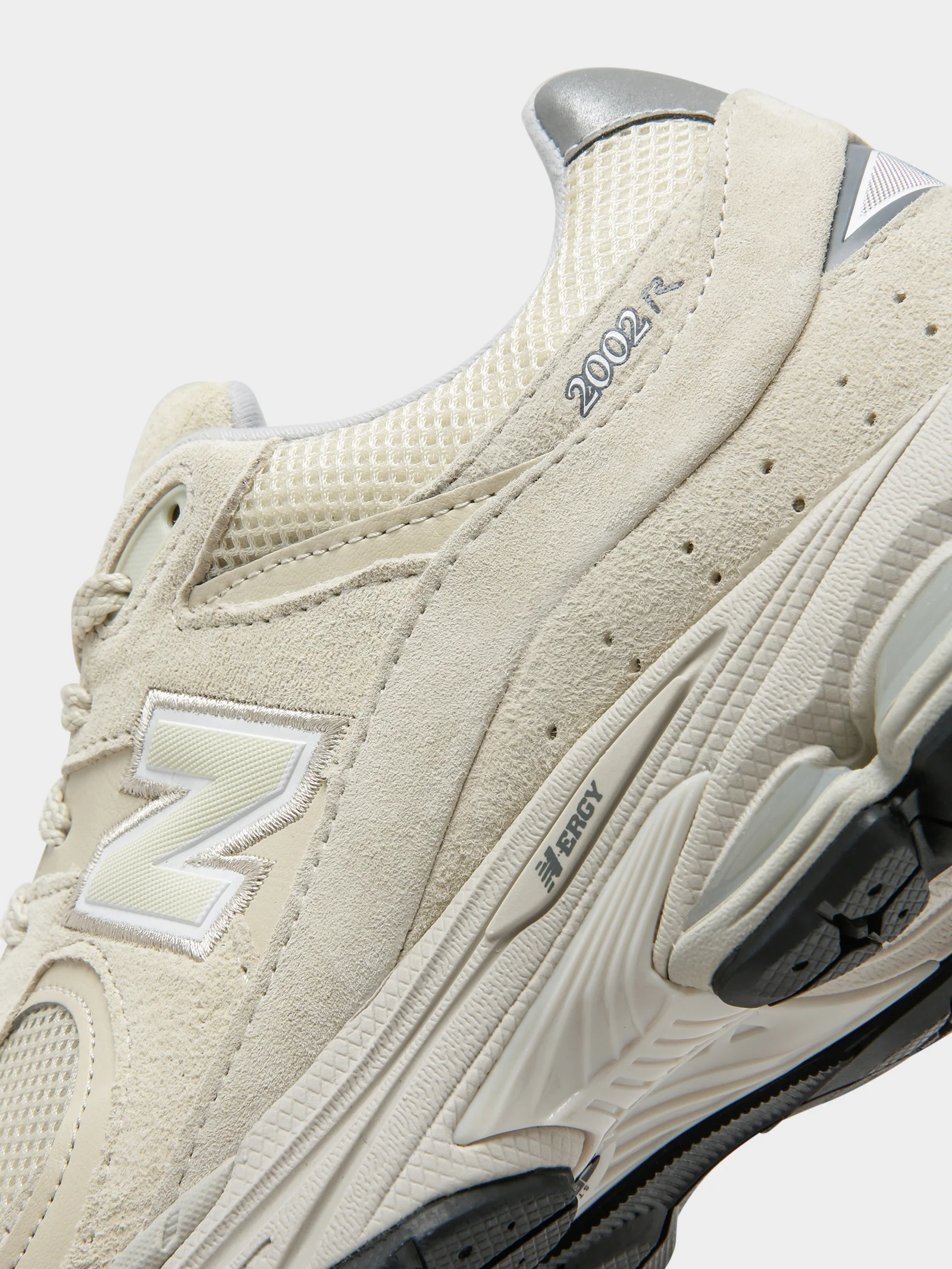 Unisex ML 2002 Sneakers - Image 3
