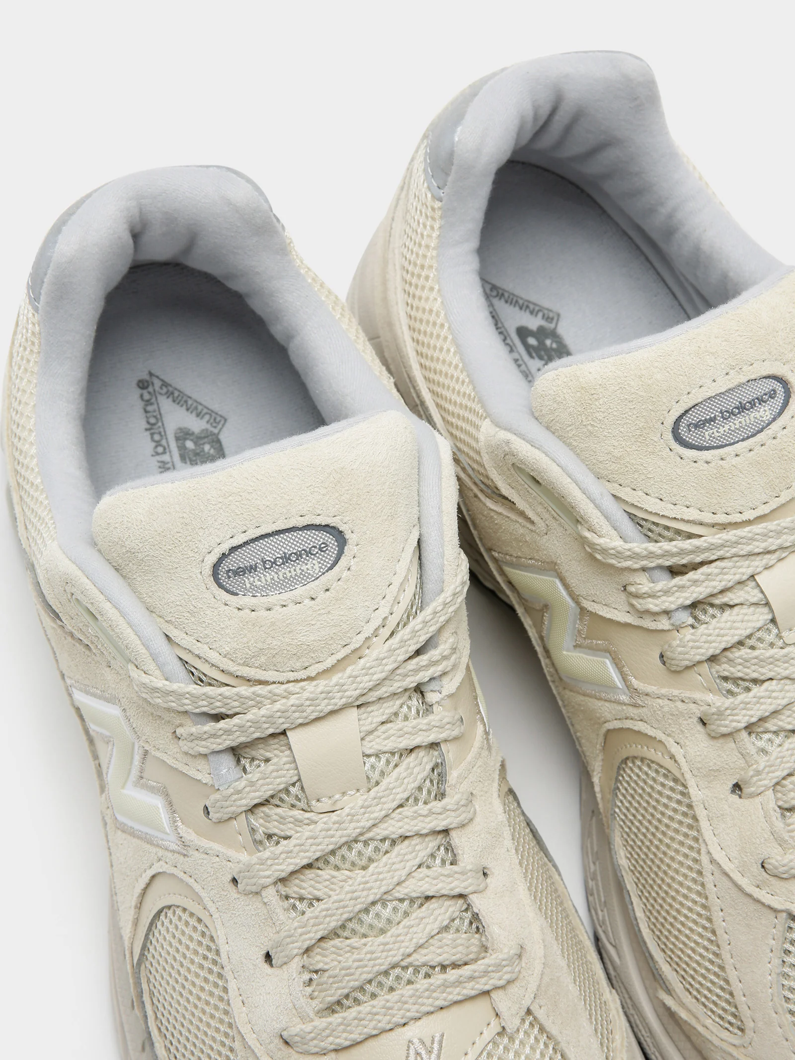 Unisex ML 2002 Sneakers - Image 4
