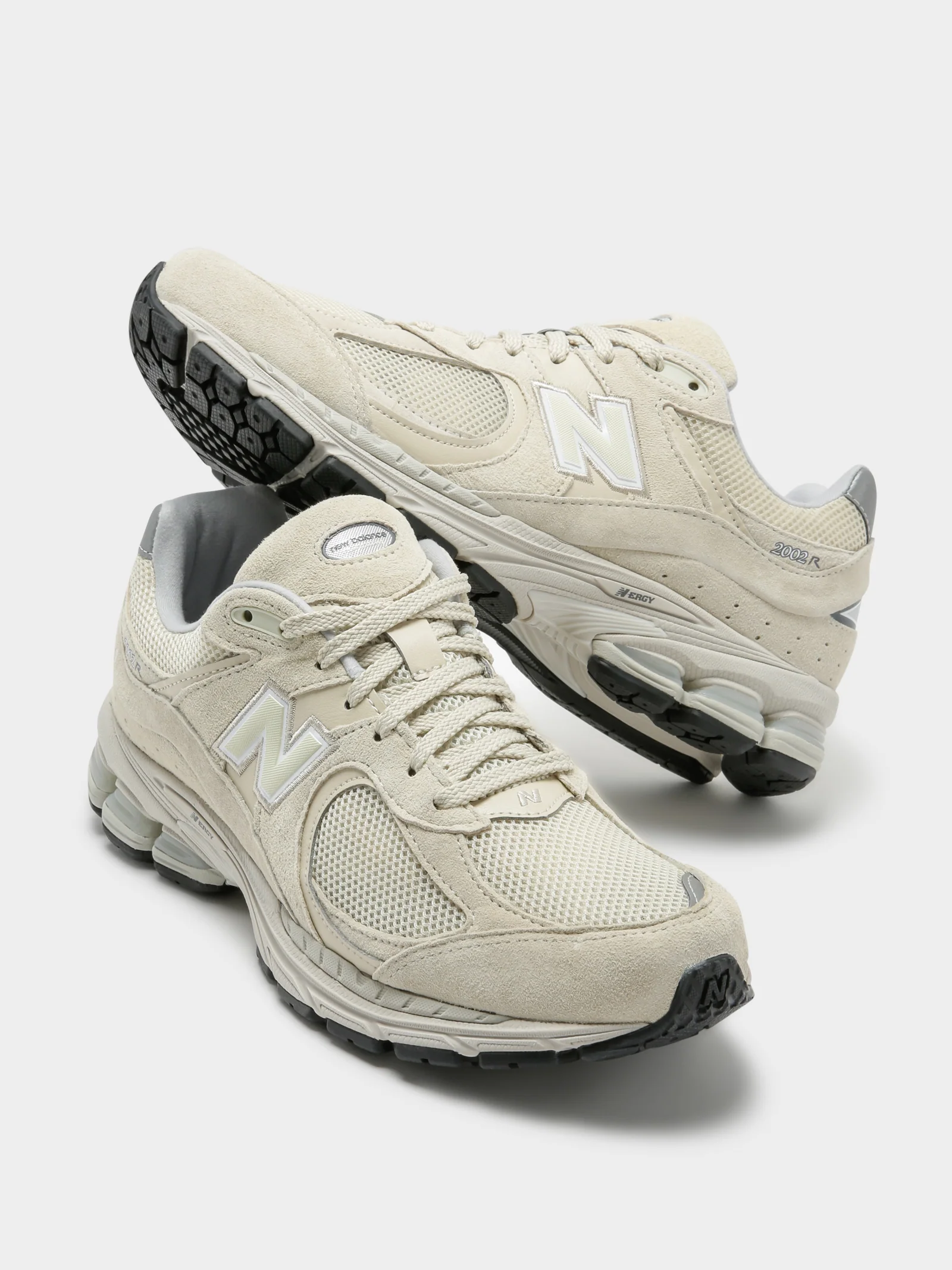 Unisex ML 2002 Sneakers - Image 5