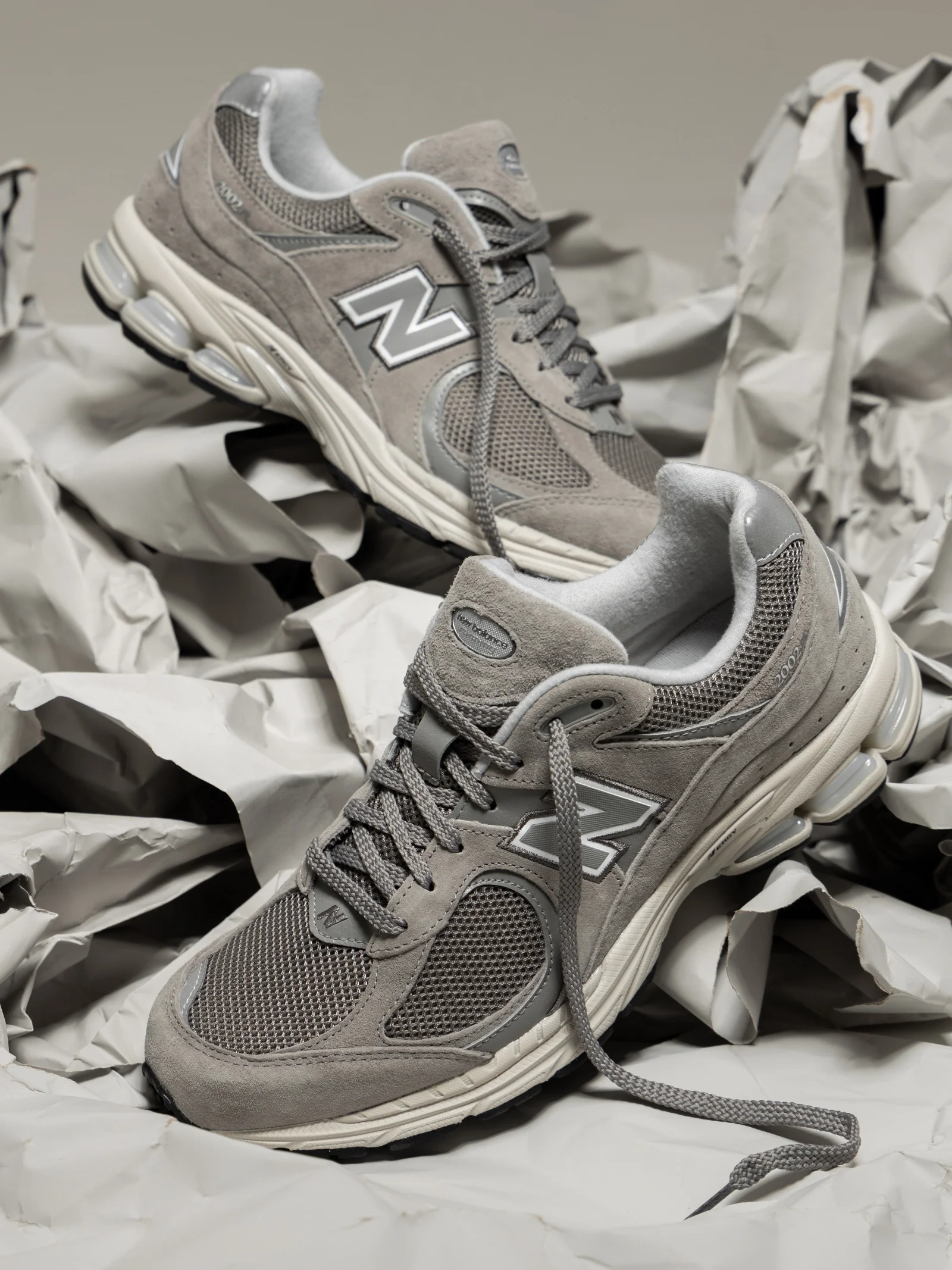 Unisex ML 2002 Marblehead Sneakers - Image 3