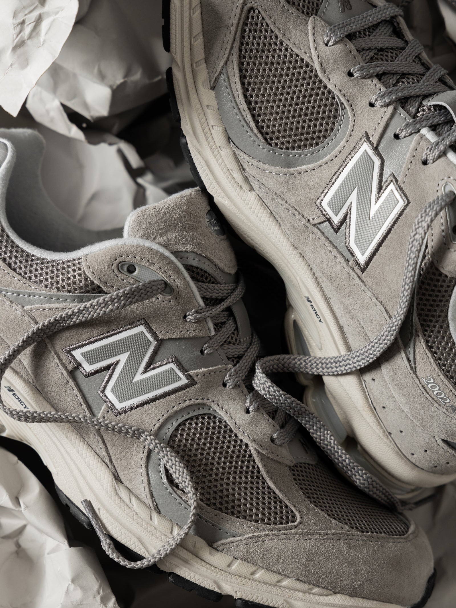 Unisex ML 2002 Marblehead Sneakers - Image 4