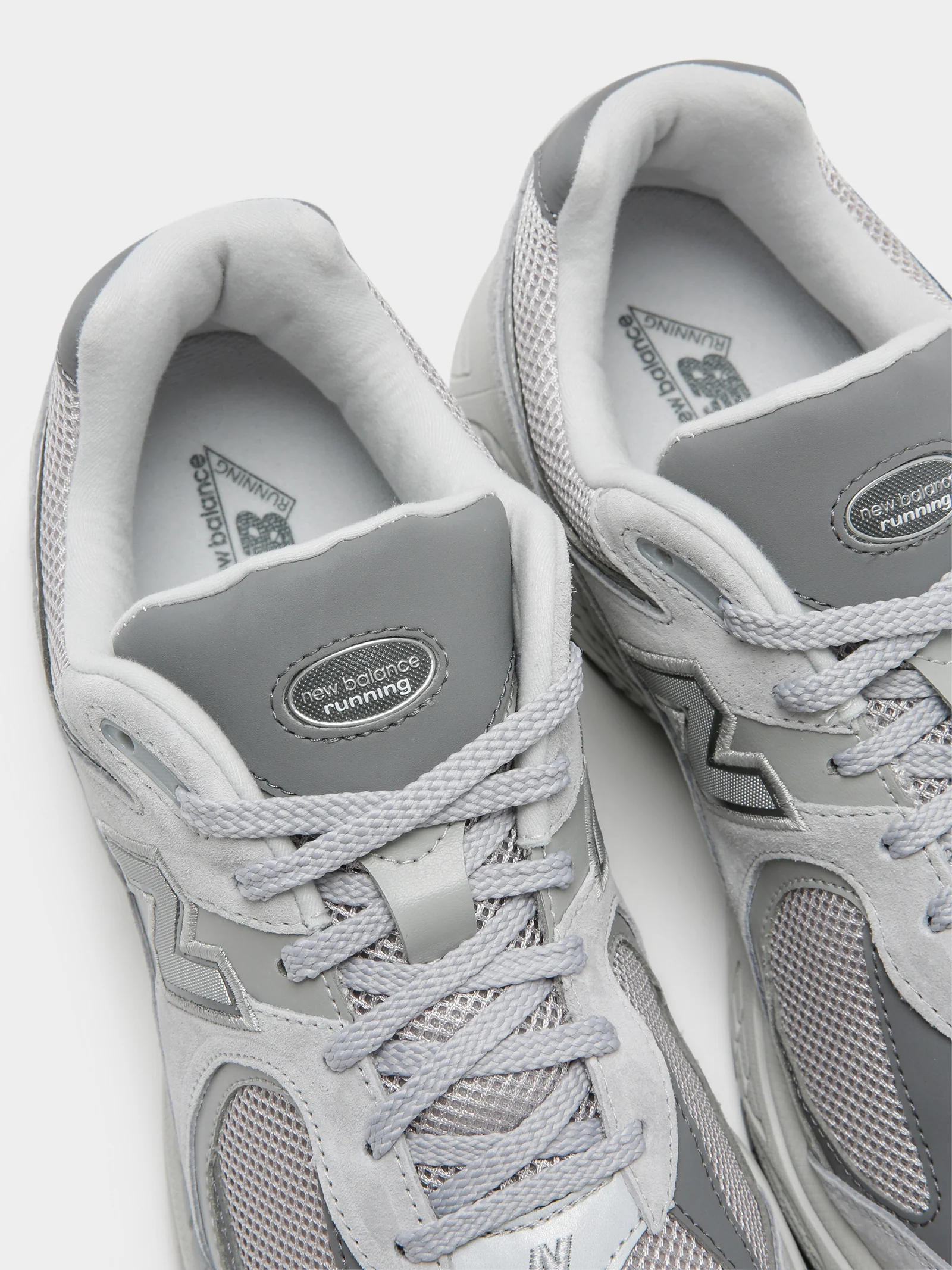 Unisex ML 2002 Sneakers - Image 4
