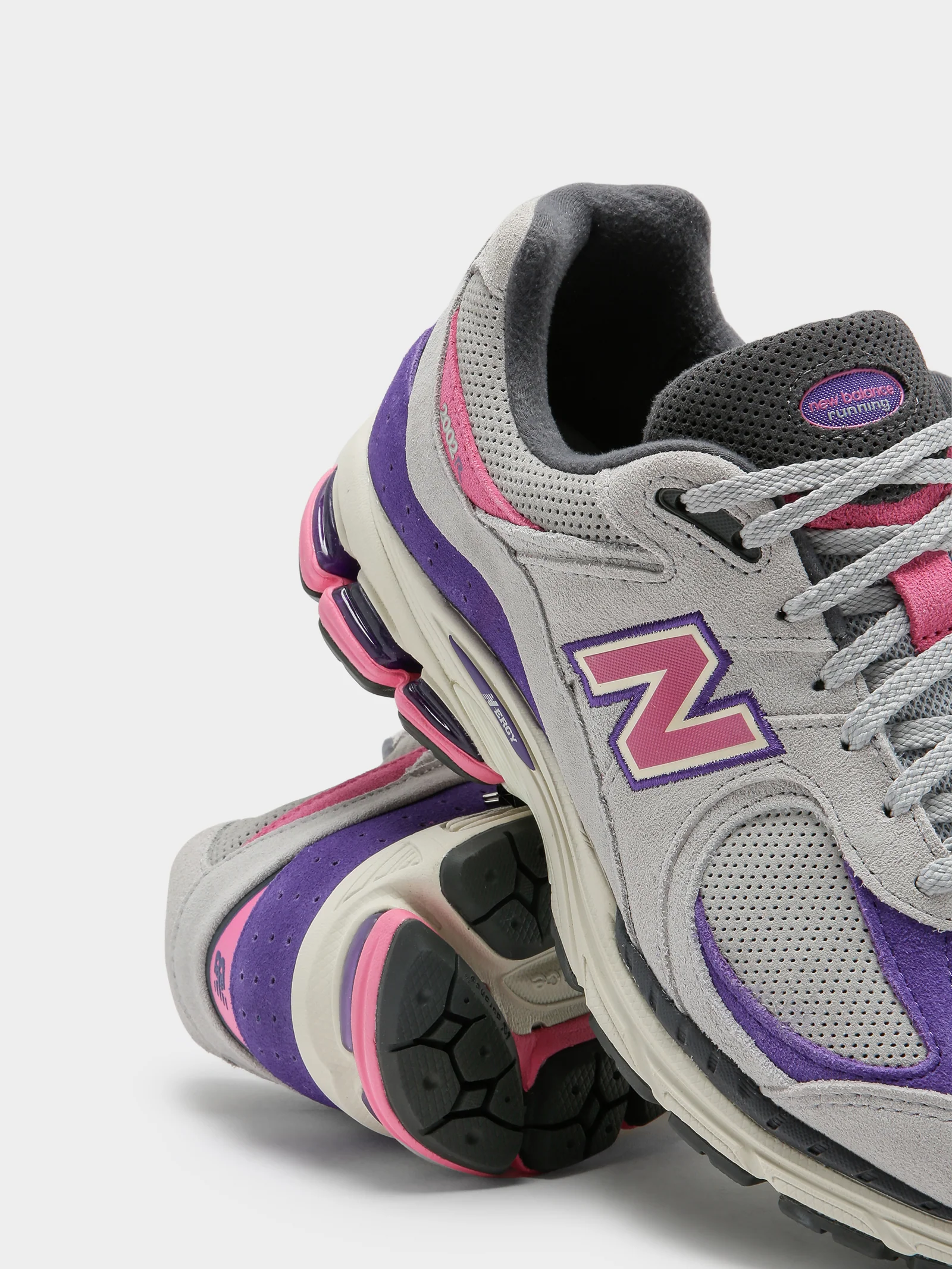Unisex ML 2002 Sneakers - Image 6