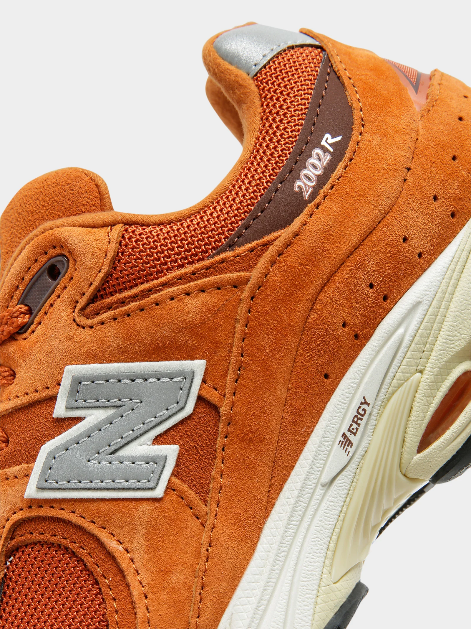 Unisex ML 2002 Sneakers - Image 4