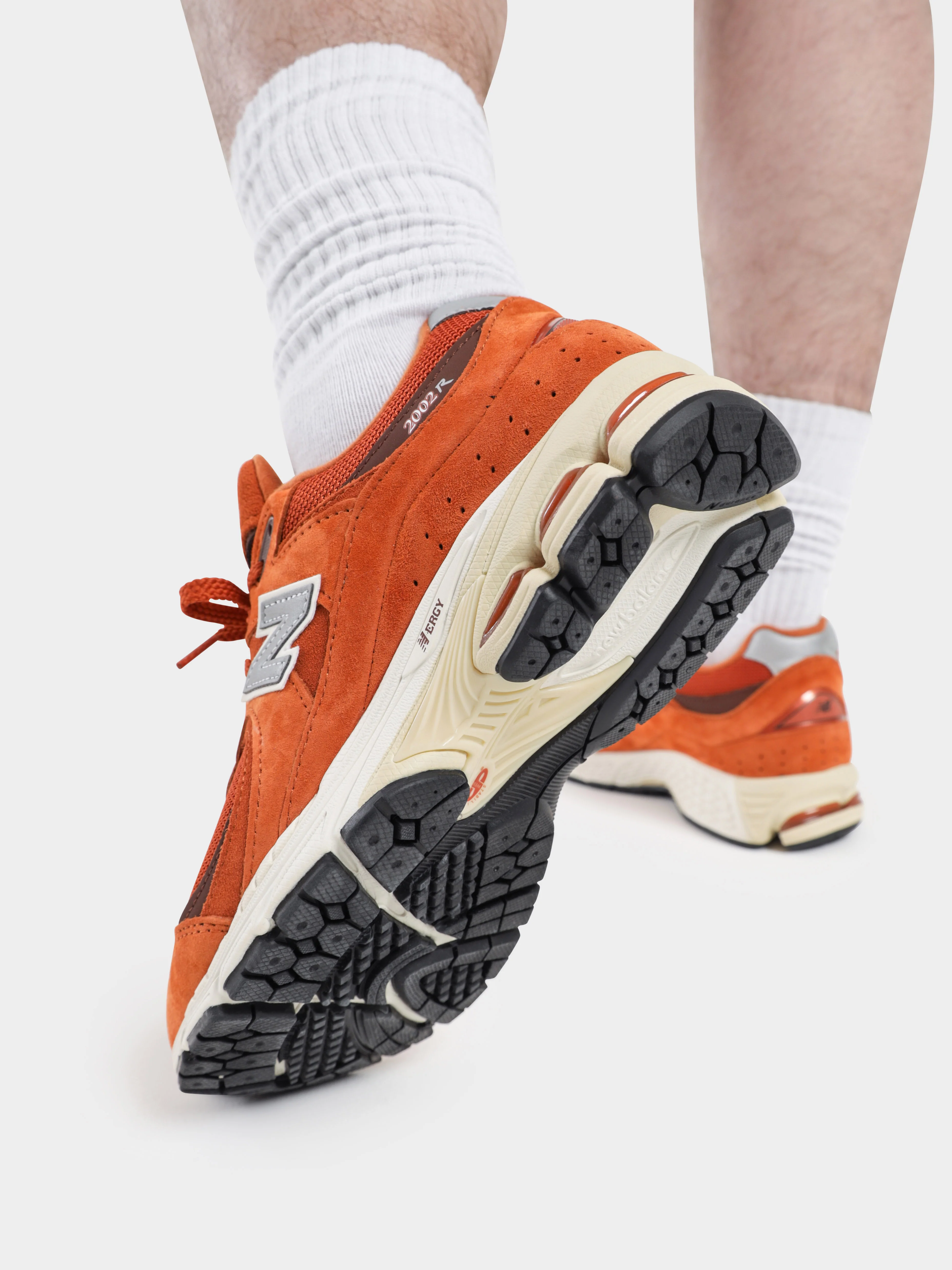 Unisex ML 2002 Sneakers - Image 8