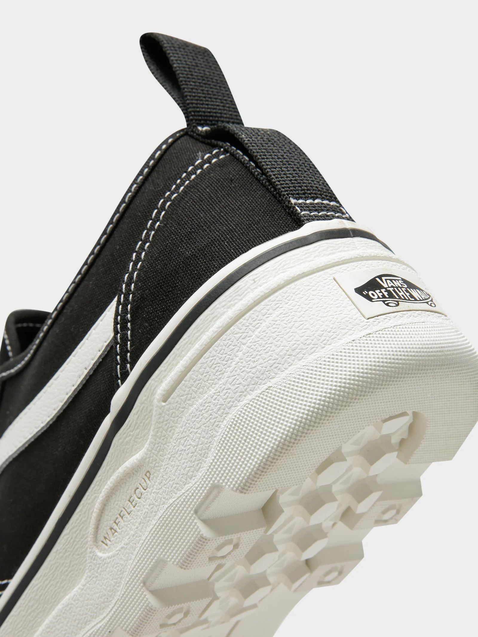 Unisex Sentry Old Skool Sneakers - Image 4