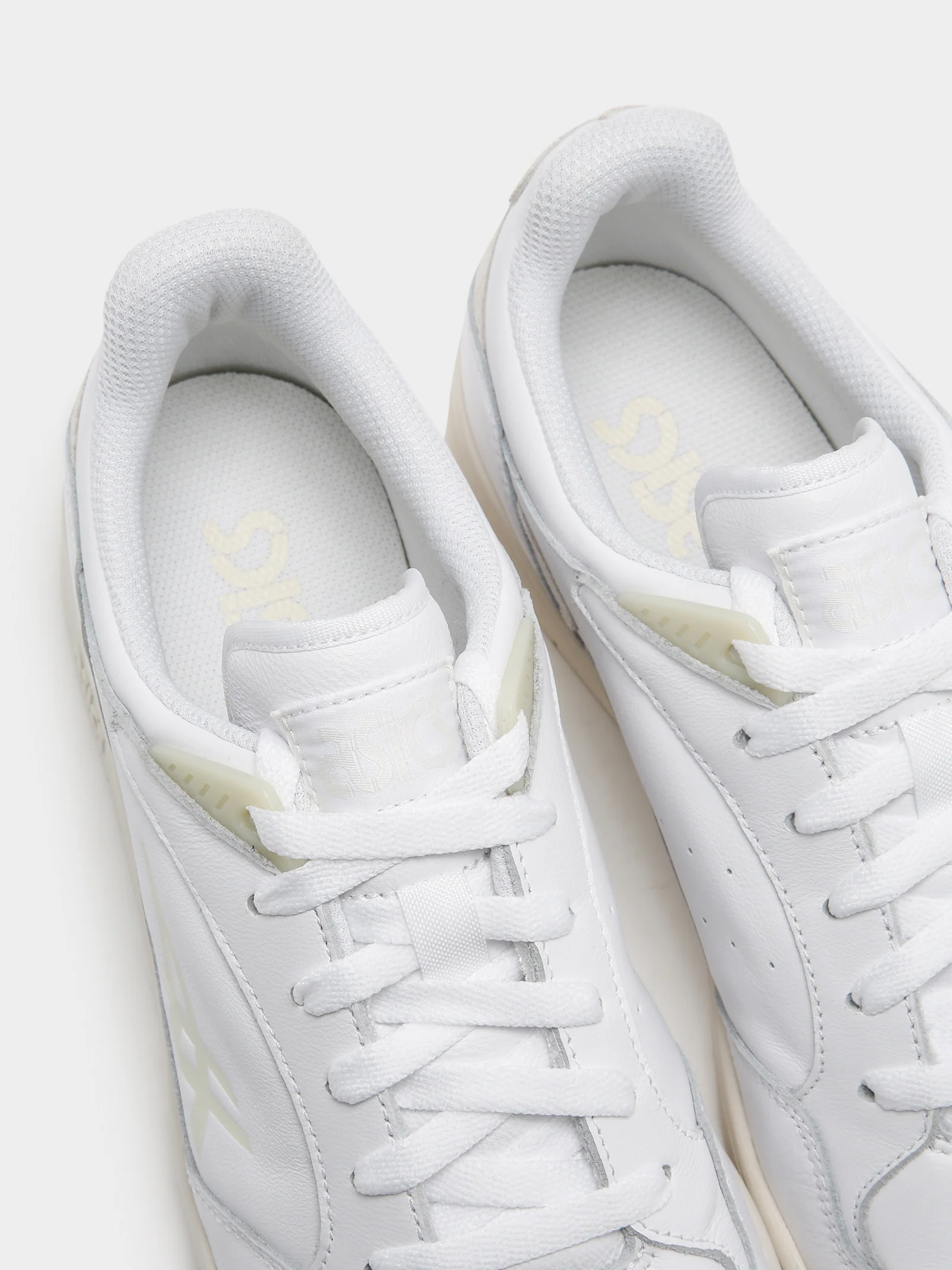 Unisex Skycourt Sneaker - Image 3