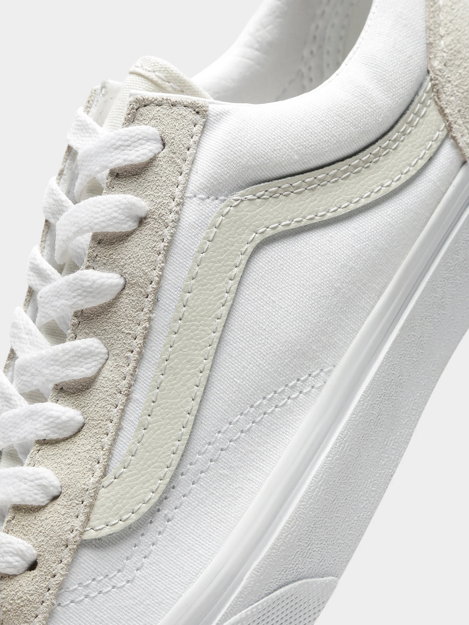 Unisex Style 36 Classic Sport Sneaker - Image 4