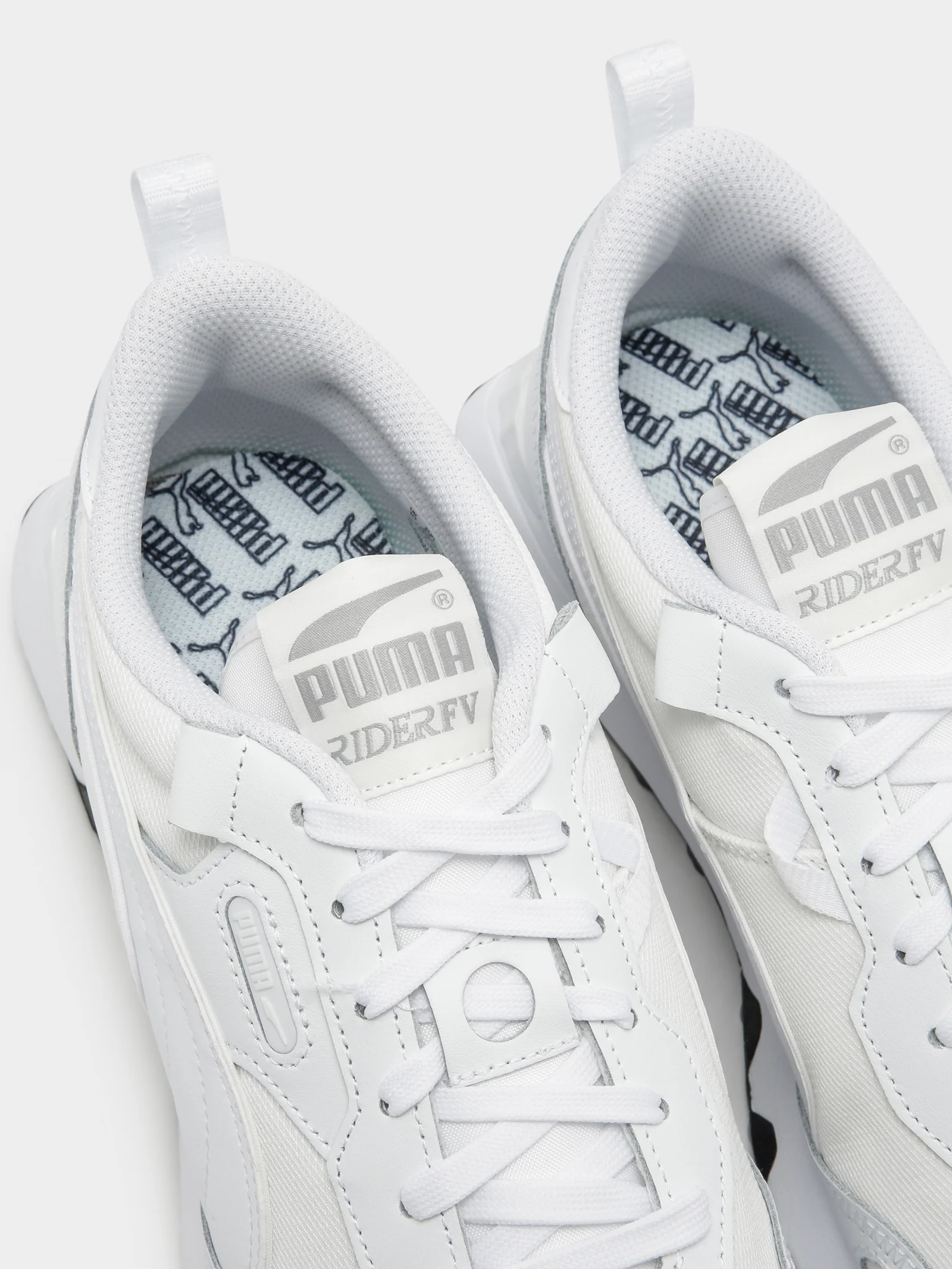 Unisex U Rider FV LTH Sneakers - Image 3