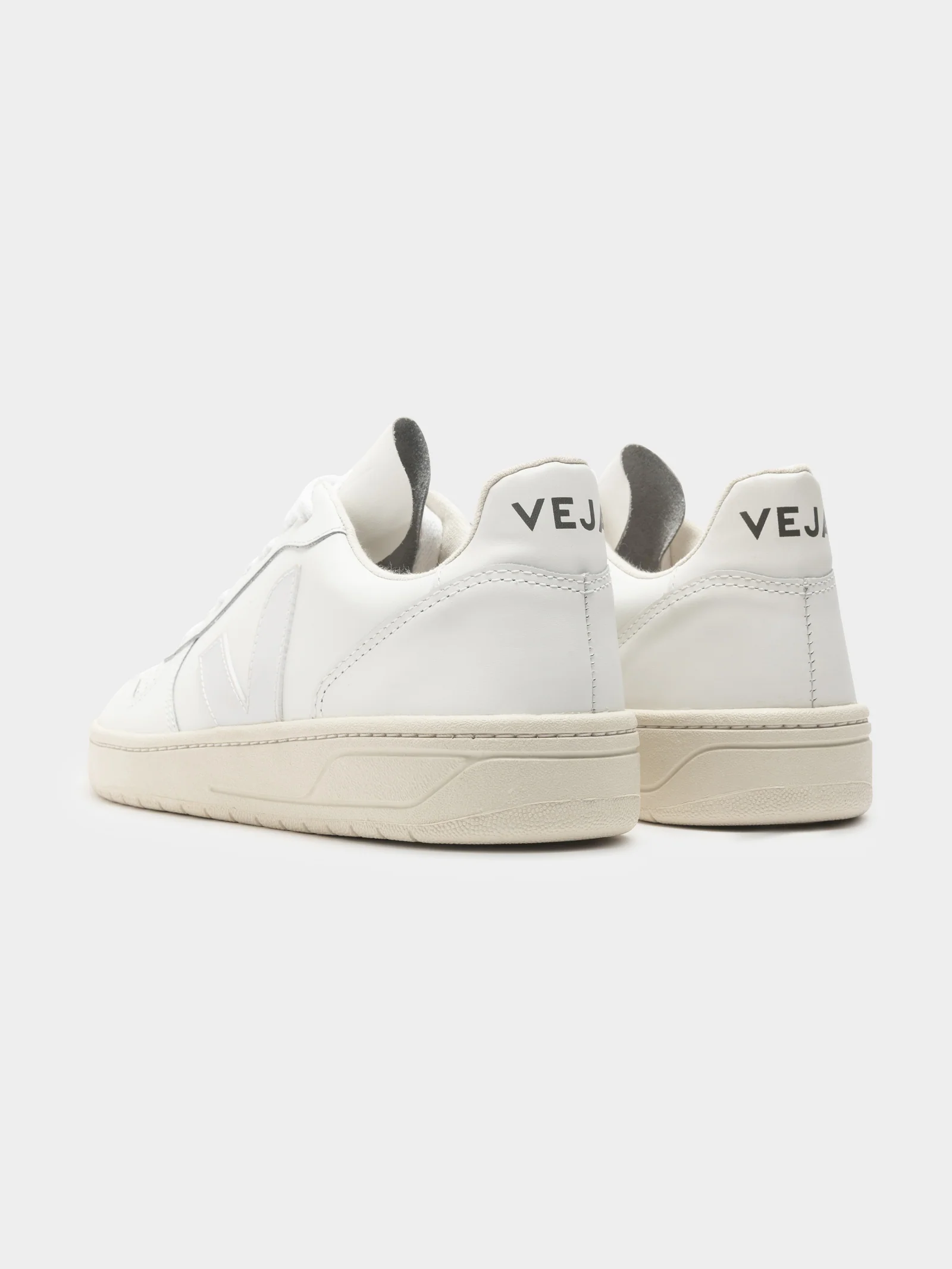 Unisex V-10 Leather Sneaker - Image 7