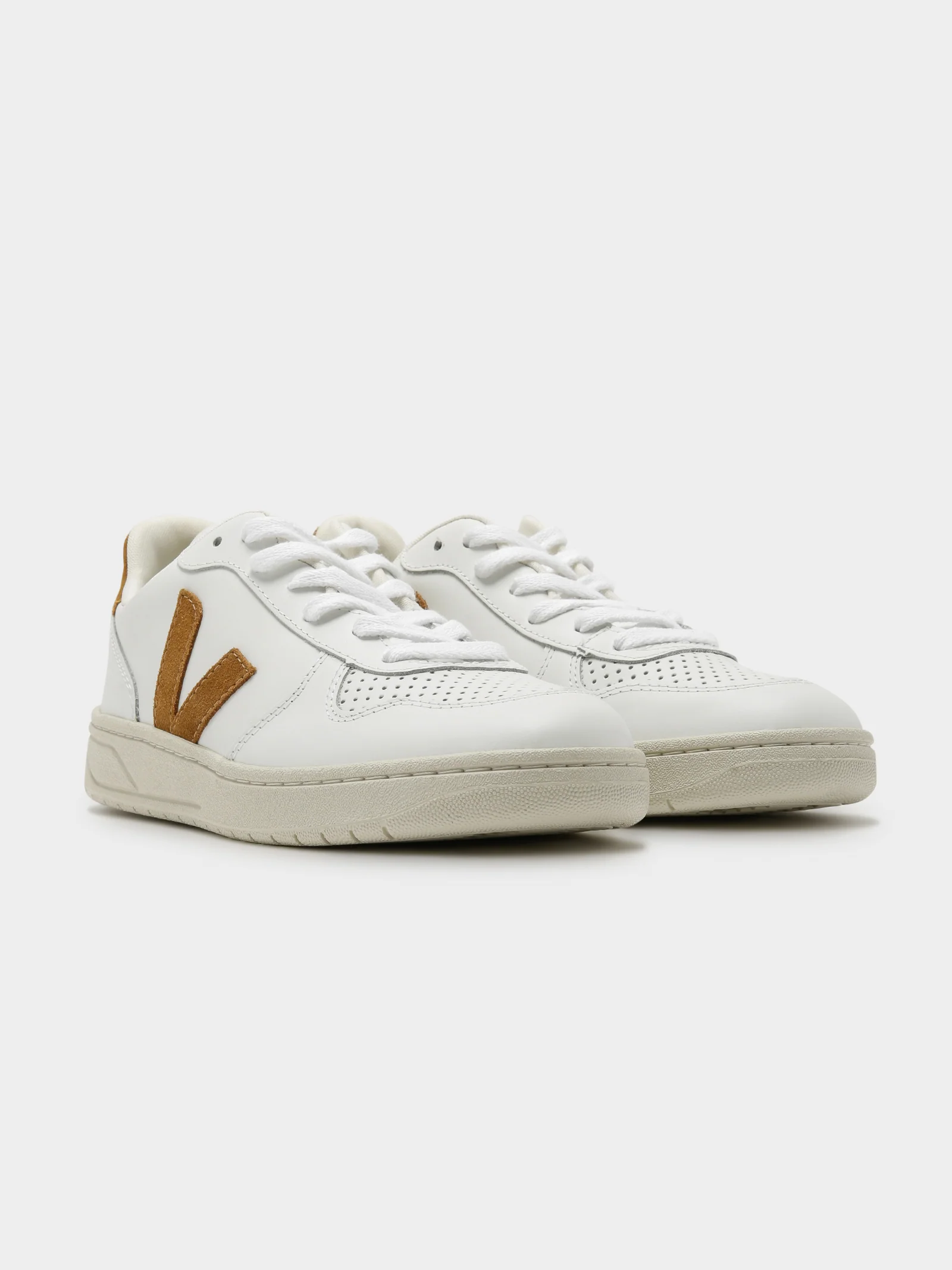Unisex V-10 Leather Sneaker - Image 6