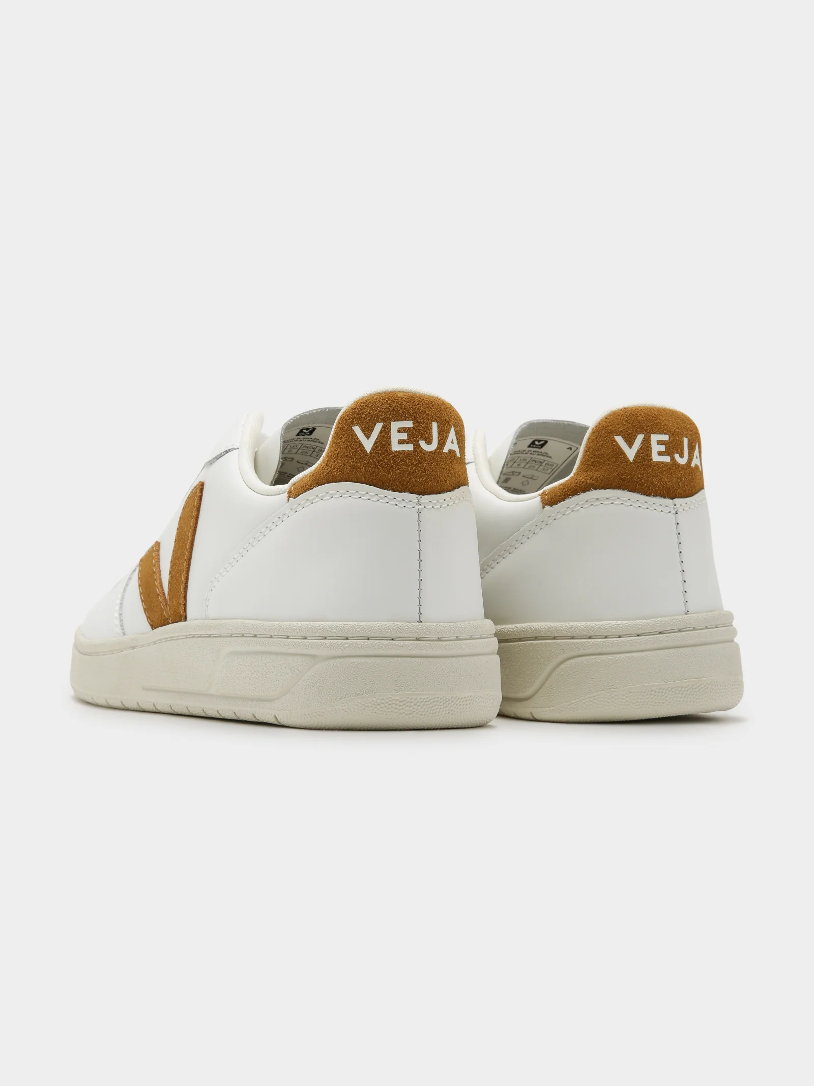 Unisex V-10 Leather Sneaker - Image 7