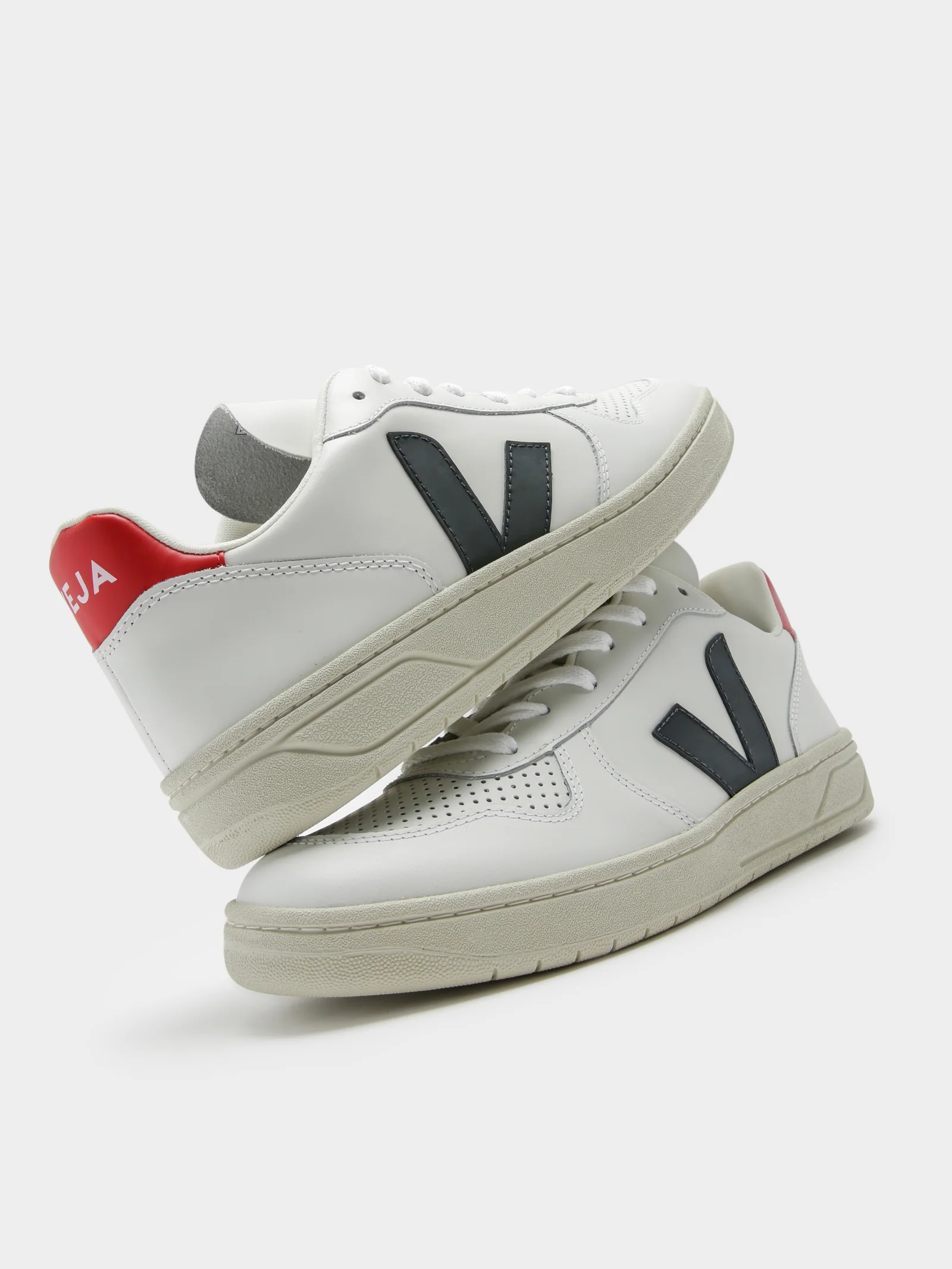 Unisex V-10 Leather Sneakers - Image 7