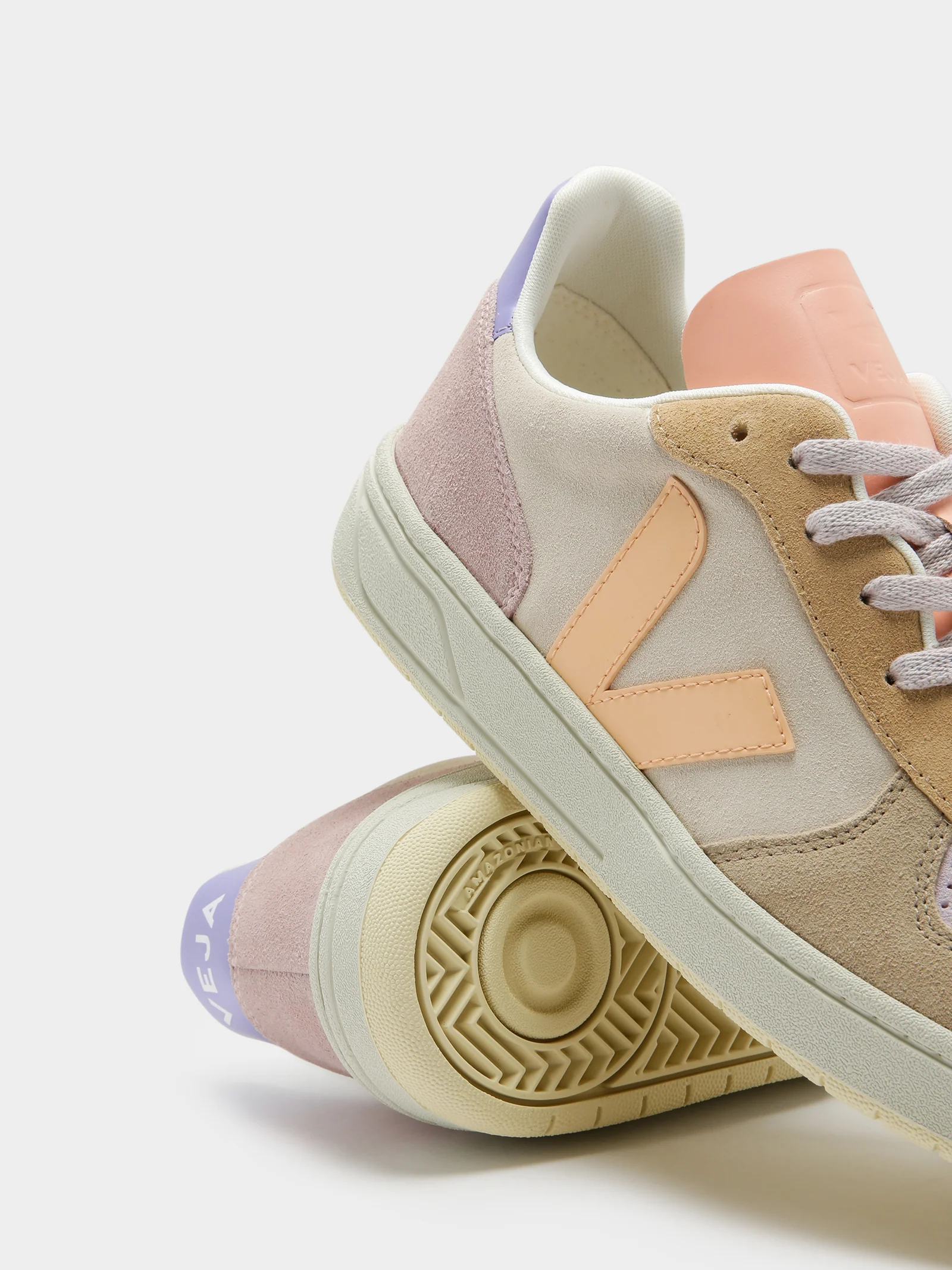 Unisex V-10 Leather Sneakers - Image 5