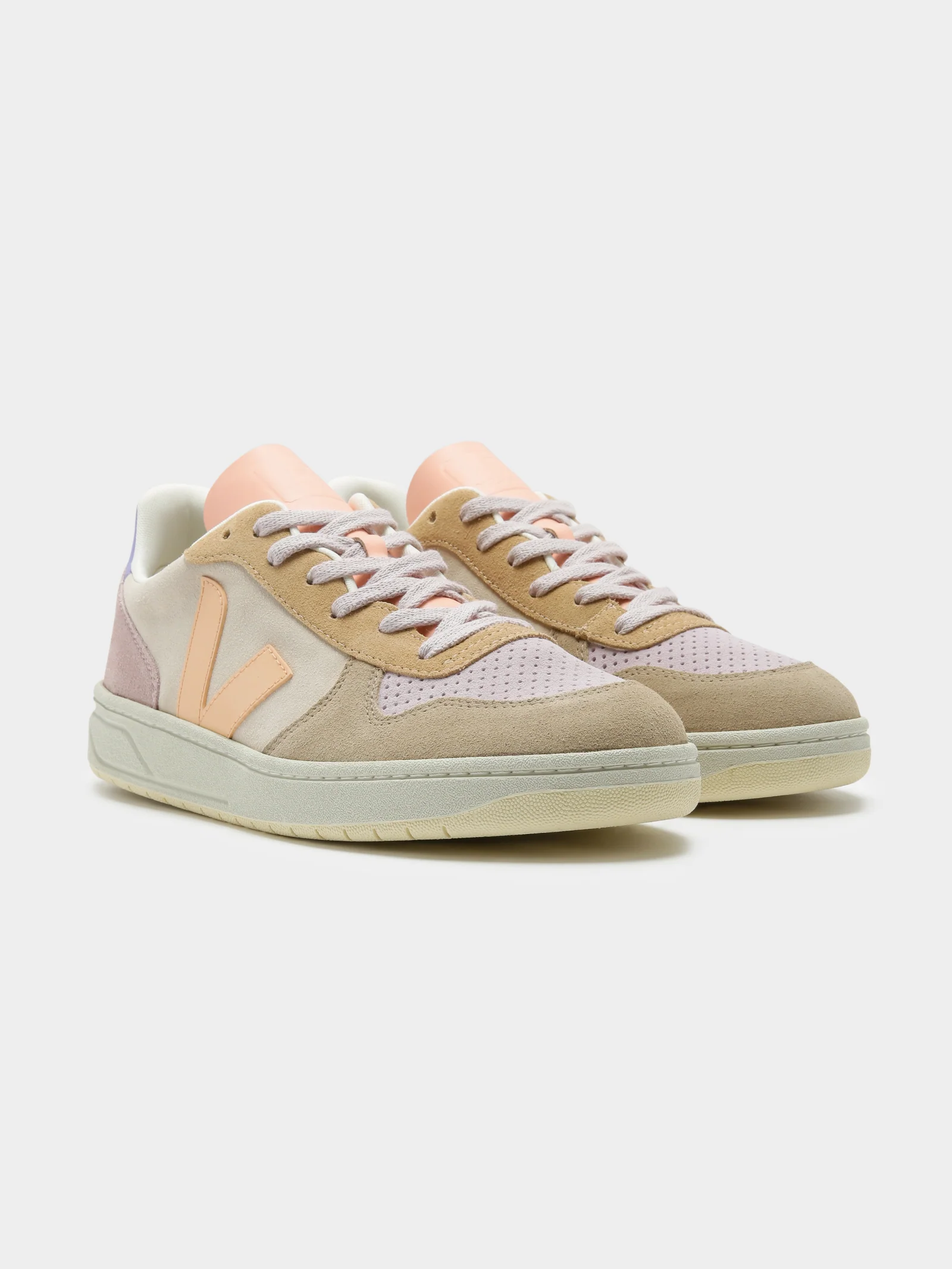 Unisex V-10 Leather Sneakers - Image 6