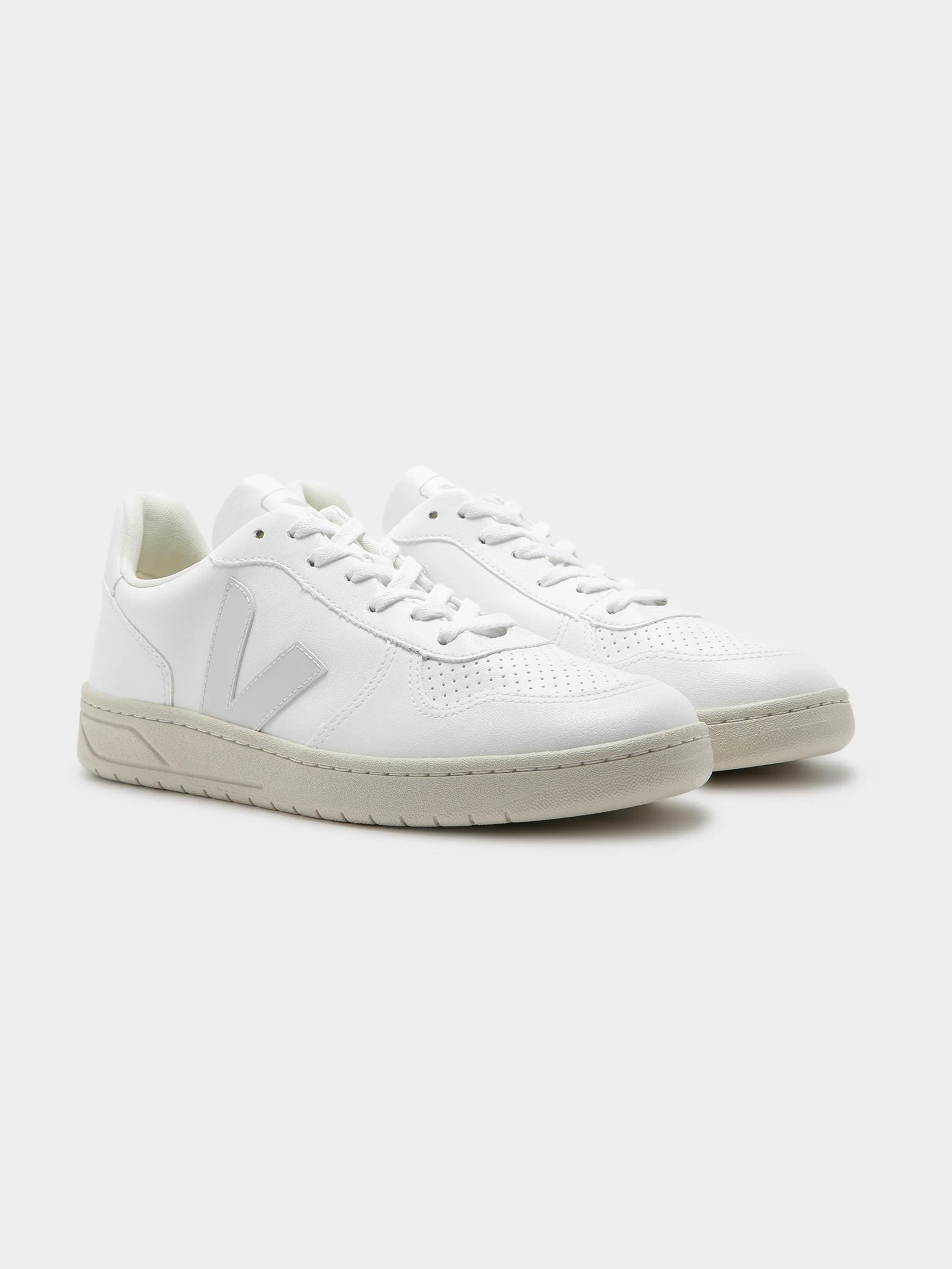 Unisex V-10 Leather Sneakers - Image 6