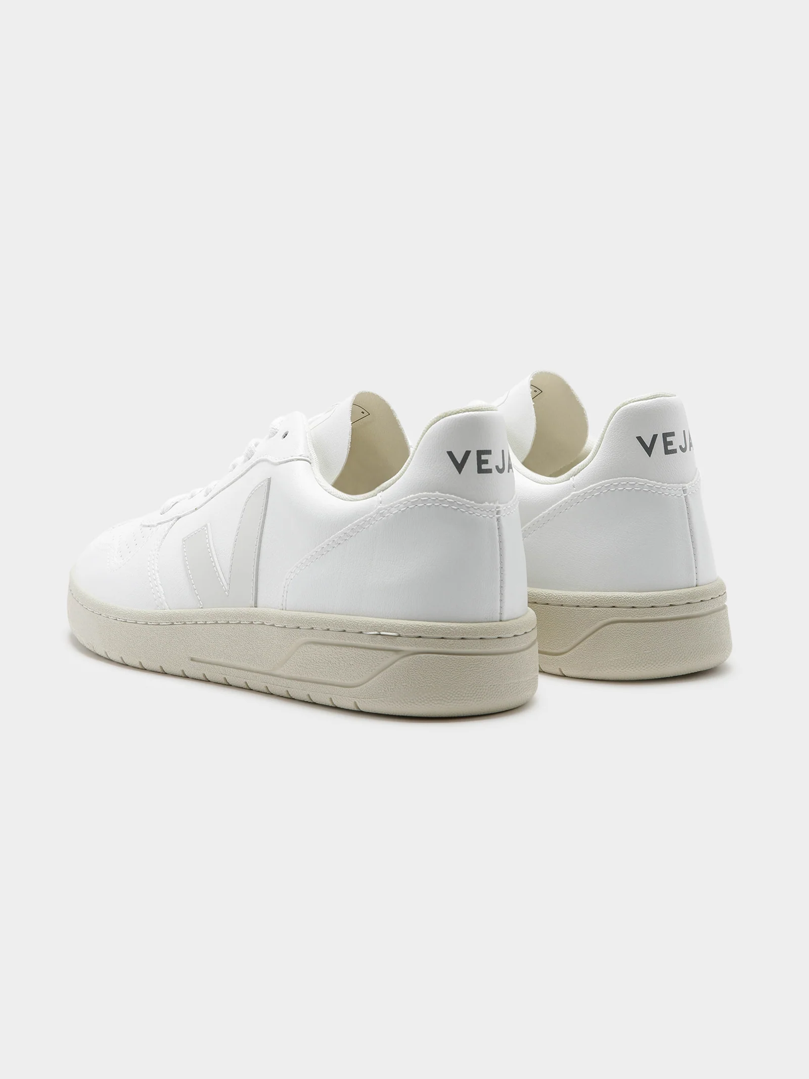 Unisex V-10 Leather Sneakers - Image 7