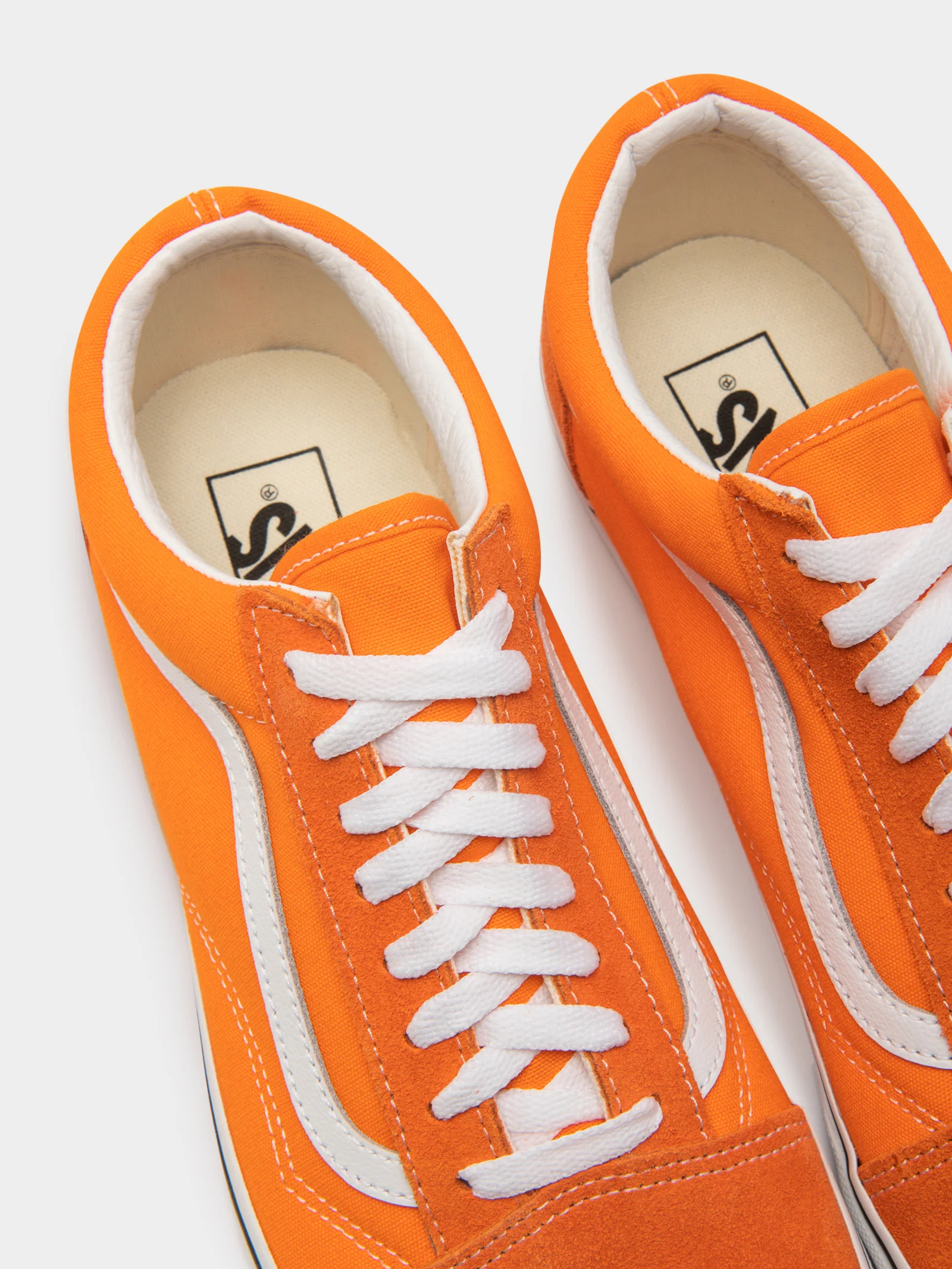 Unisex Vans Old Skool Sneakers - Image 4
