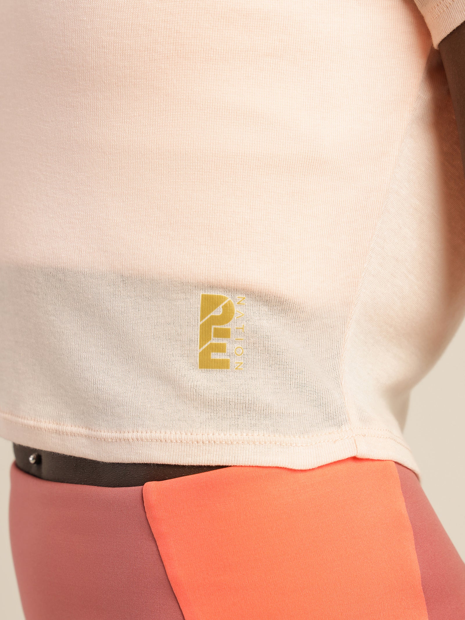 Universal T-Shirt - Image 3