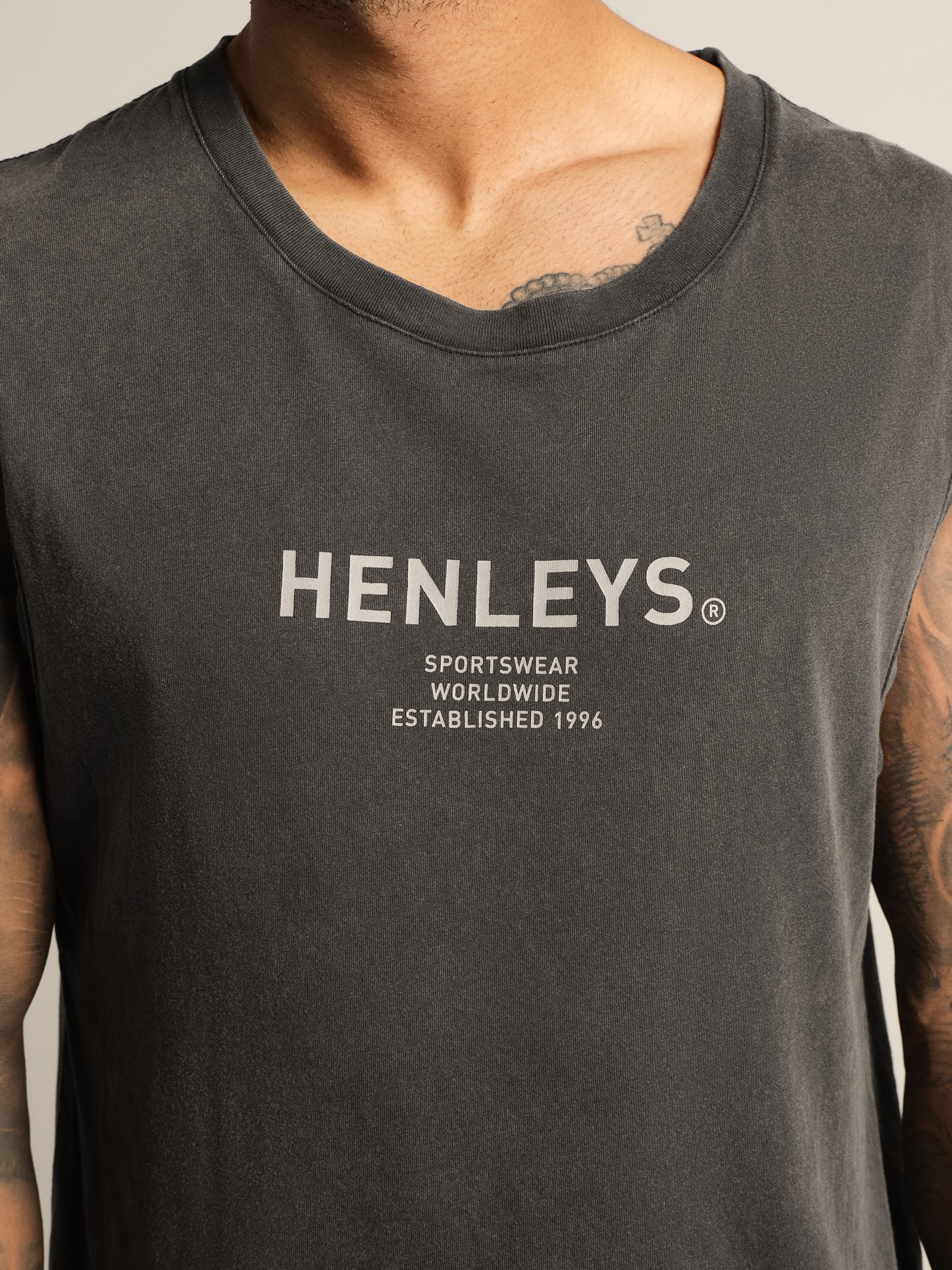 Vandal Loose Muscle T-Shirt - Image 6