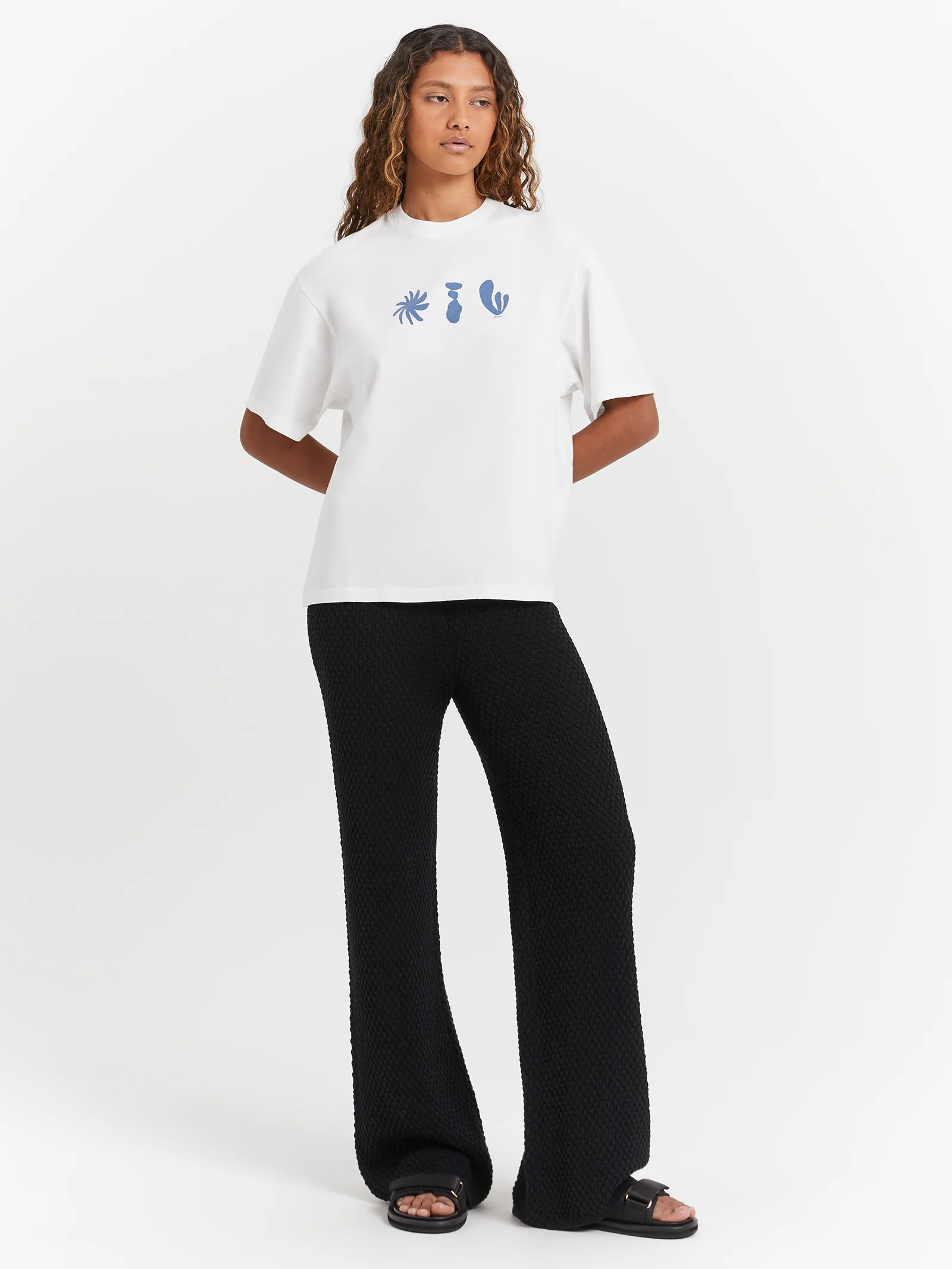 Vase Oversized T-Shirt - Image 2