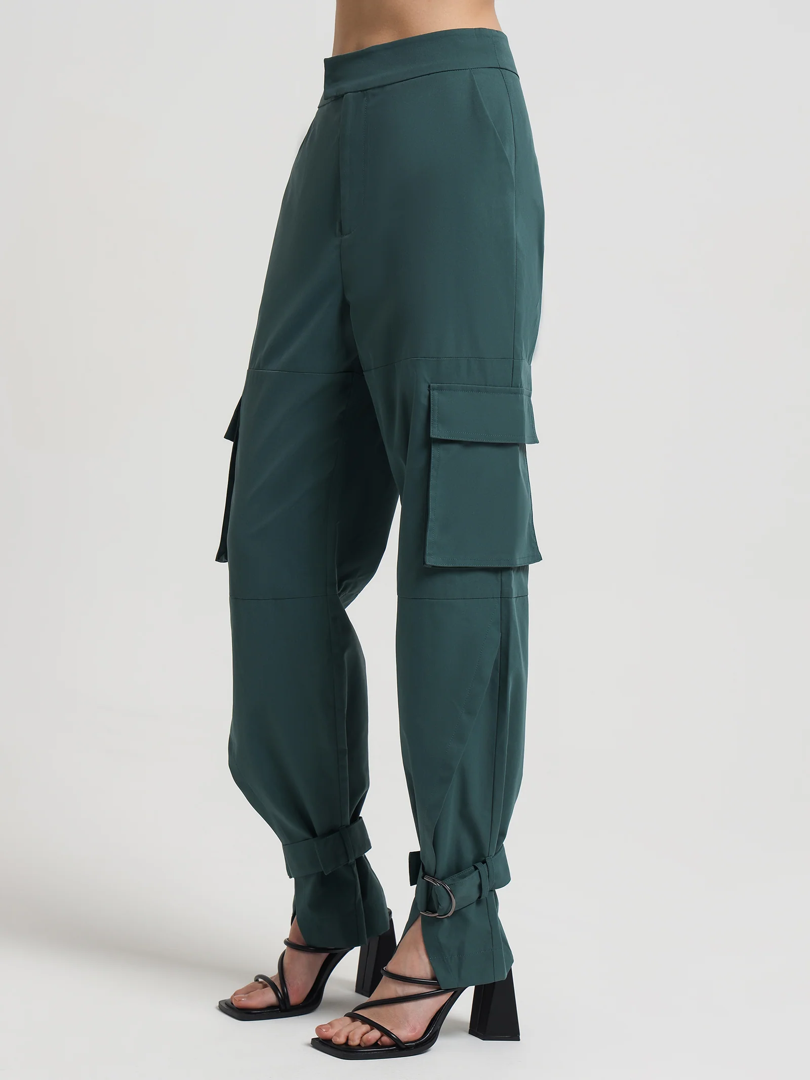Vega Cargo Pants - Image 4