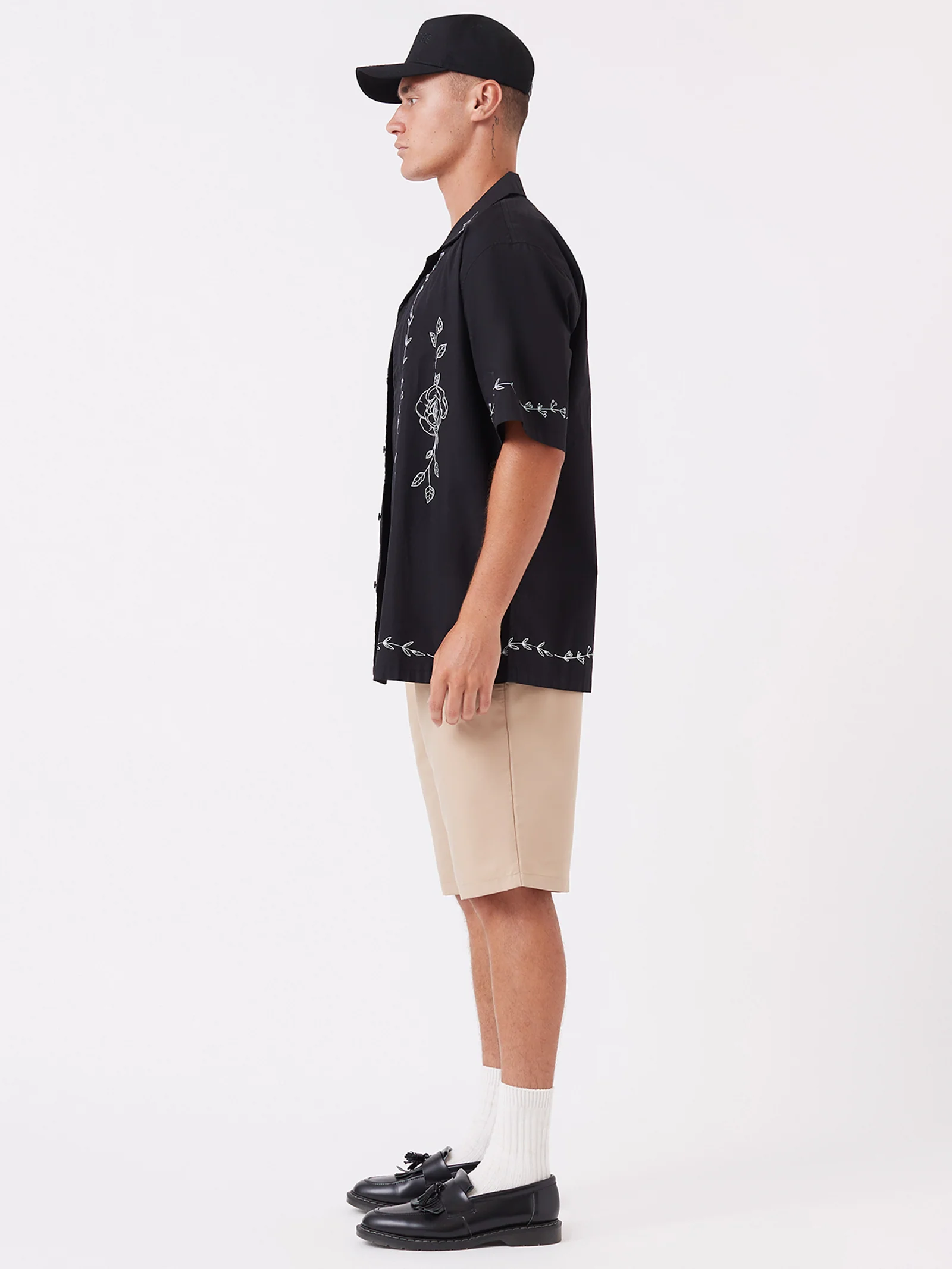 Vine Holiday Short Sleeve Shirt - Image 6